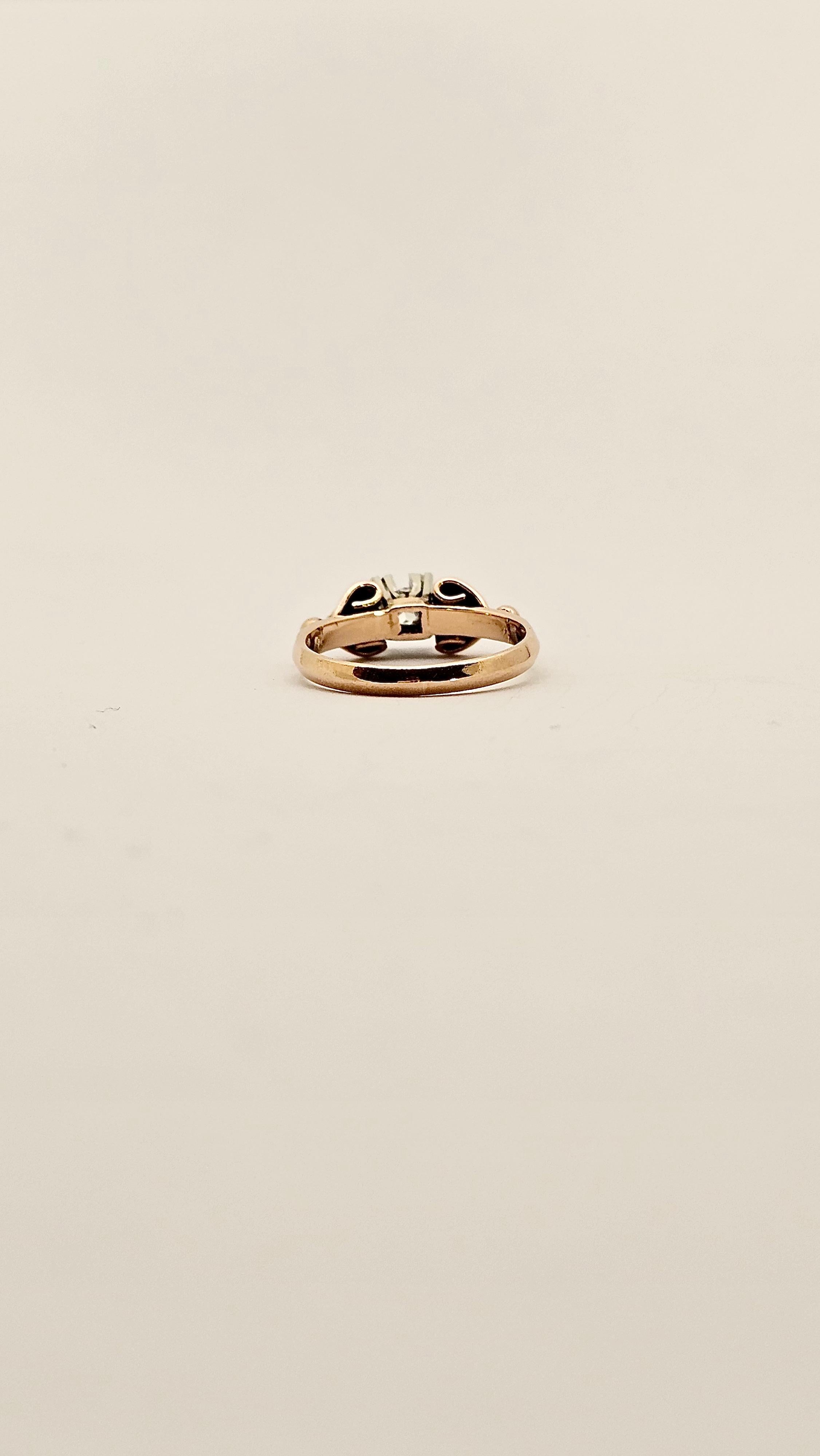 Taille brillant Anello Solitario Art Decò con Diamante in Oro Rosa e Bianco 18Kt en vente