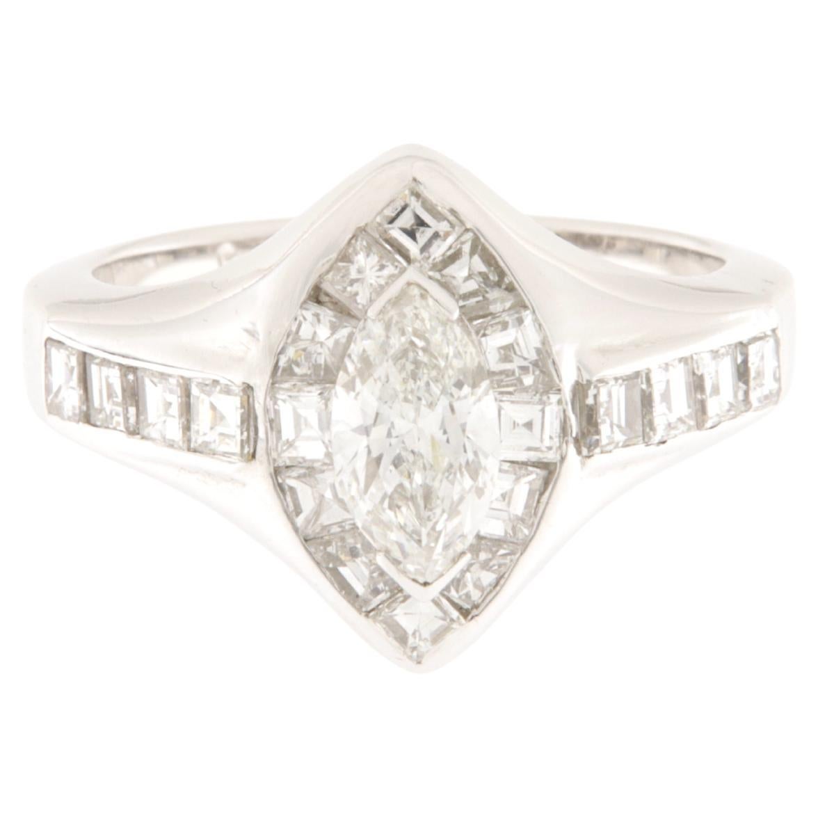 White gold solitaire ring with marquise cut diamond ct.1.07 For Sale