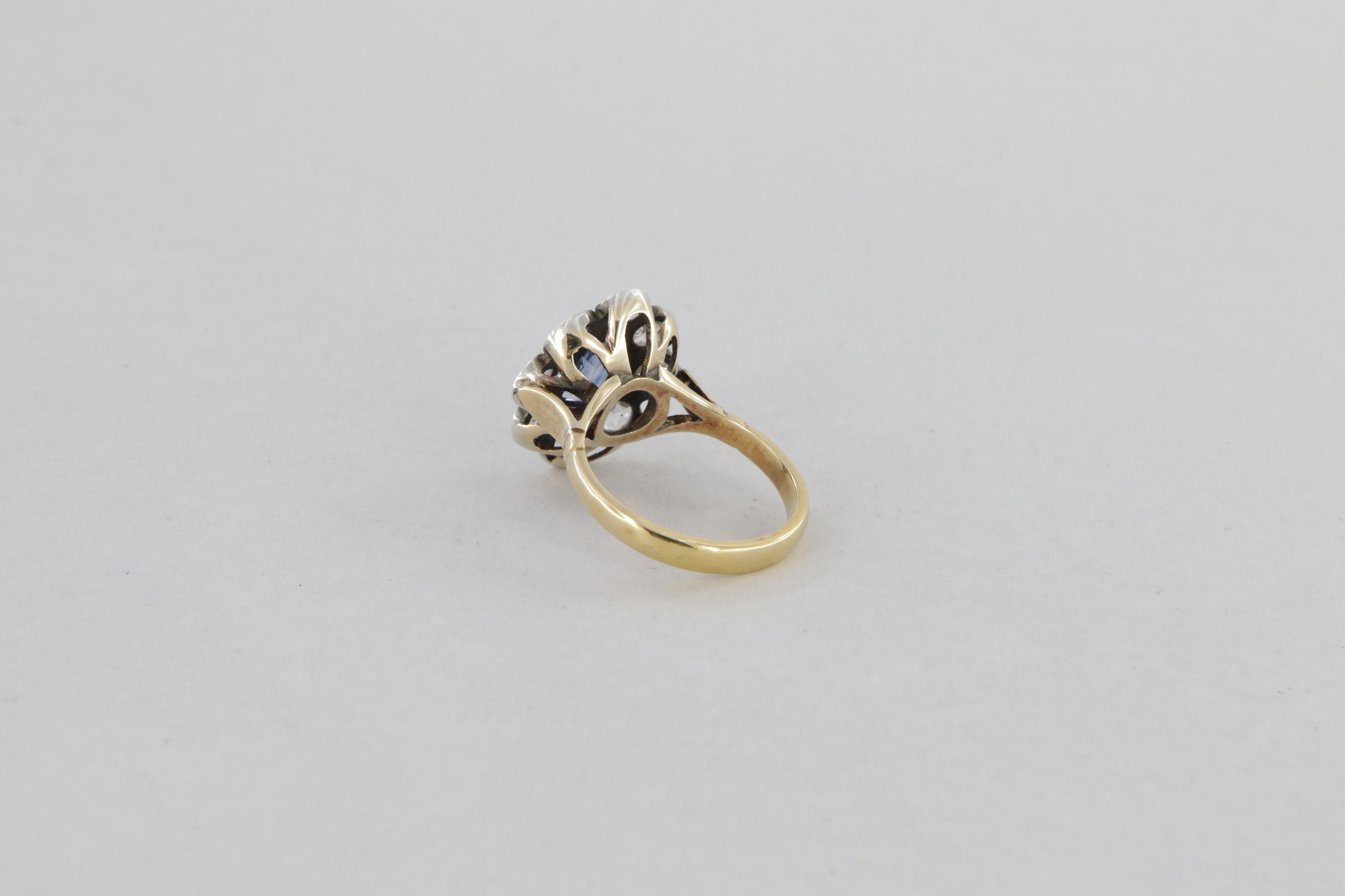 Bague de style antique en or et argent avec diamants et saphir ovale ct. 1.37 Pour femmes en vente