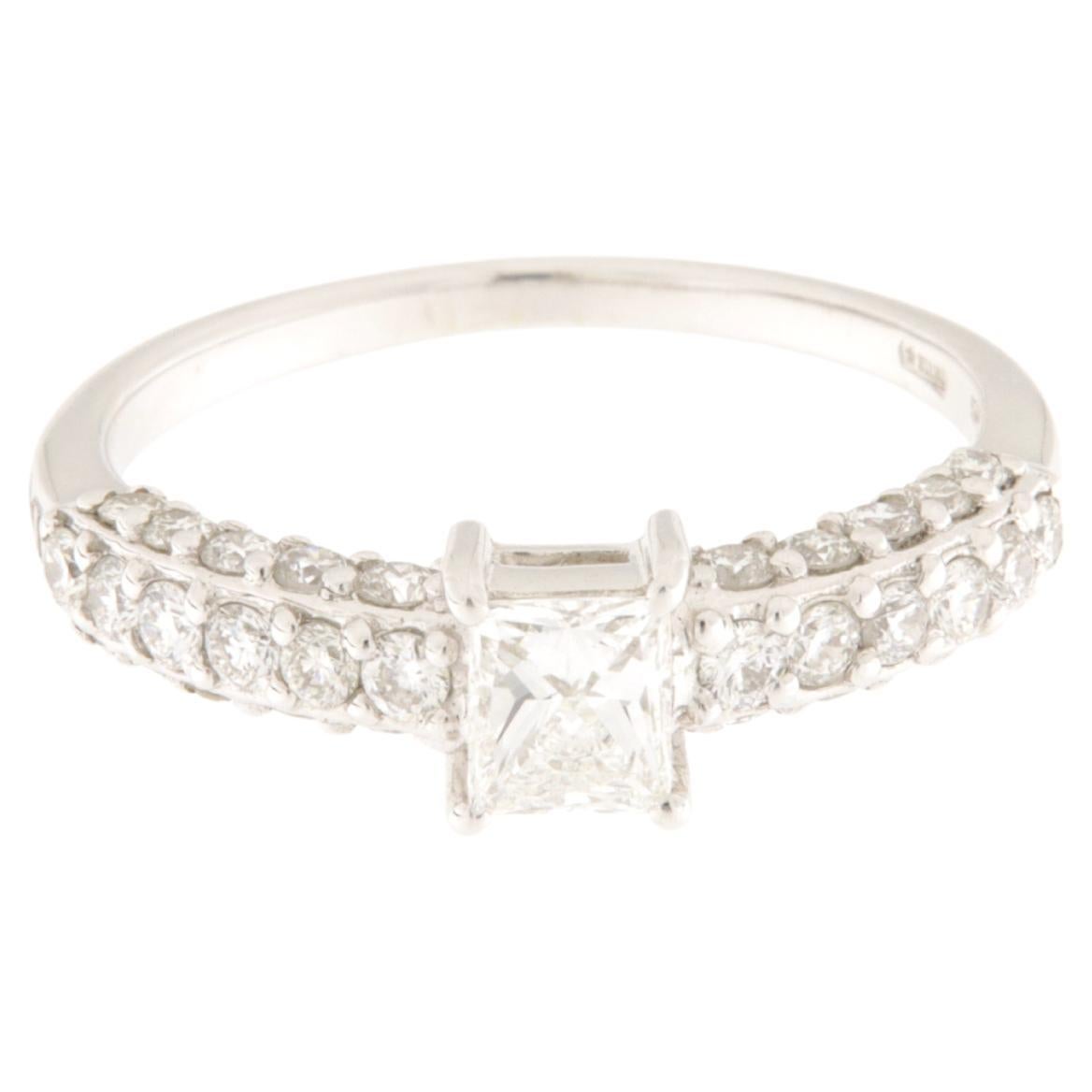 Veretta ring with princess cut diamond solitaire ct.0.63