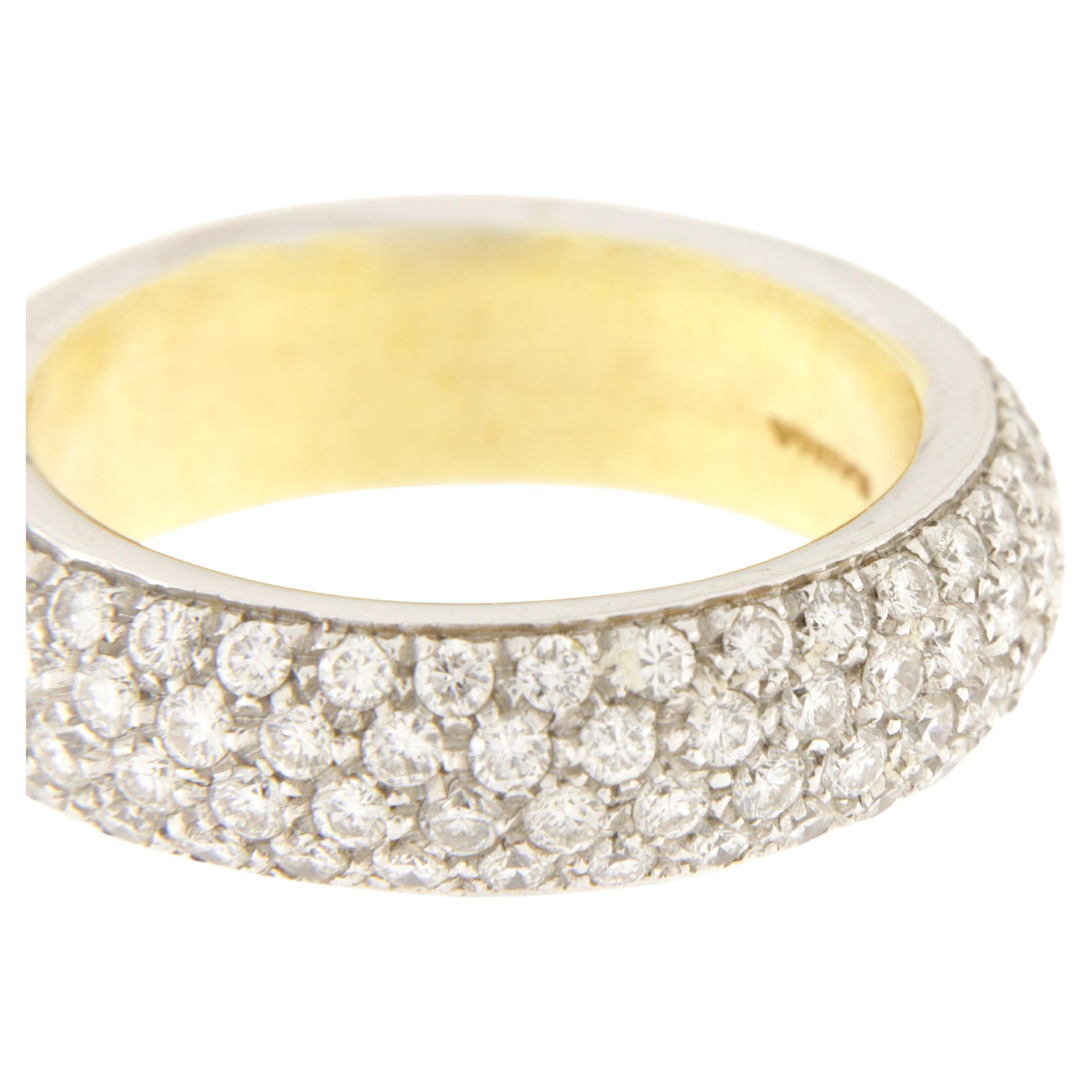 Full circle veretta ring with pavé diamonds ct.2.26 For Sale