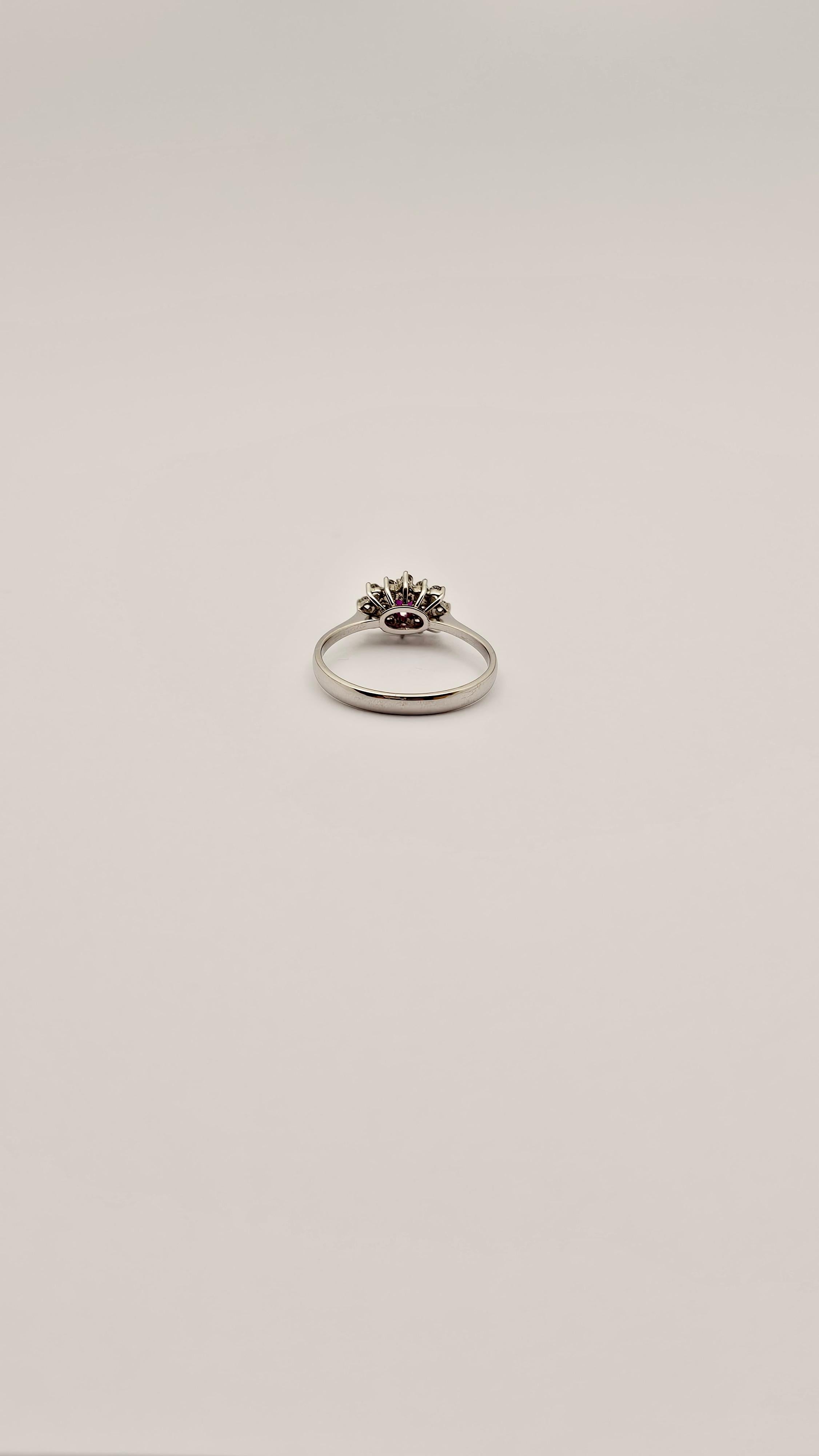 Anello Vintage 1960 in Oro Bianco, Diamanti e Rubino In condizioni Nuovo in vendita a Cattolica, IT