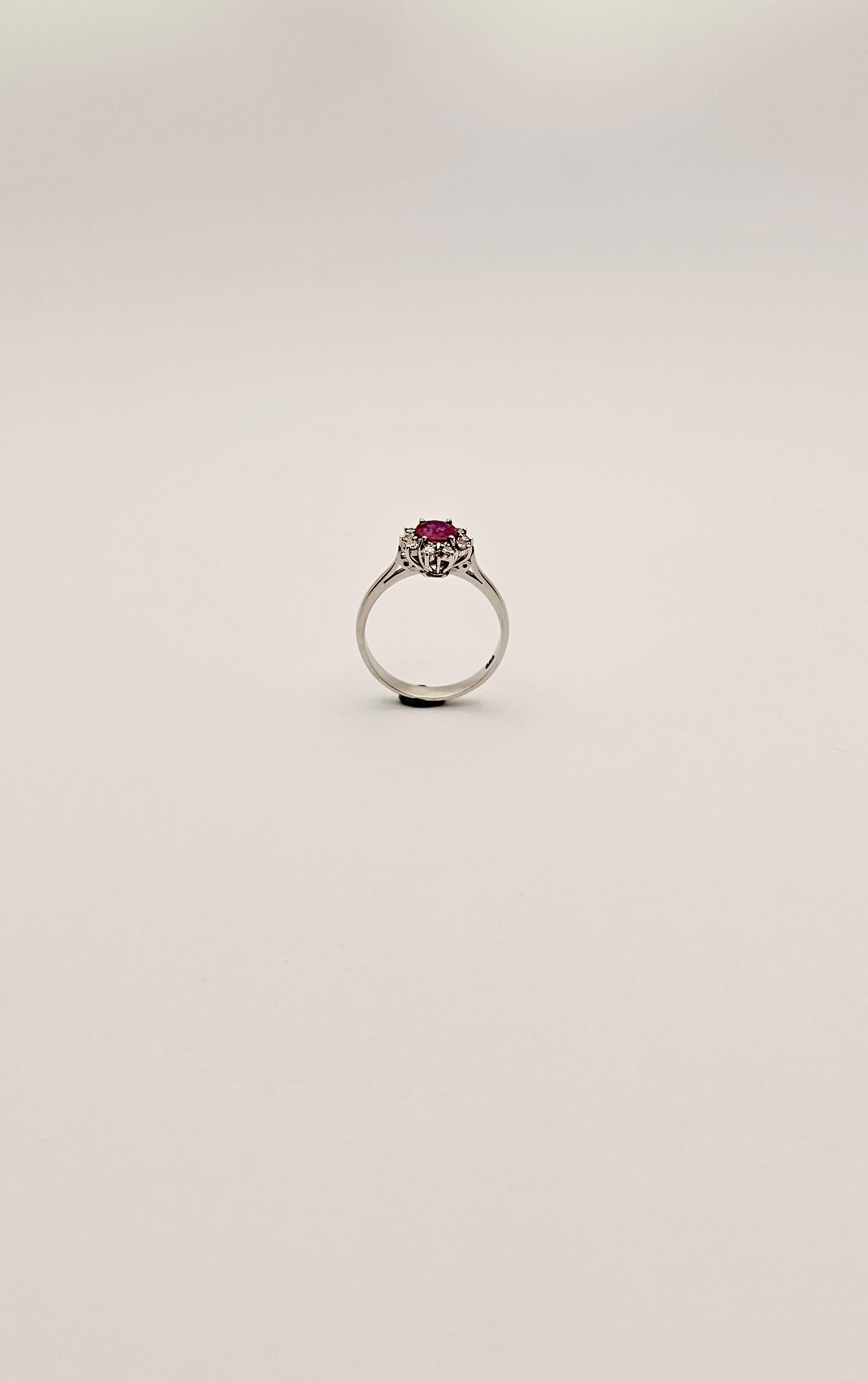 Anello Vintage 1960 in Oro Bianco, Diamanti e Rubino Ovale in vendita 1