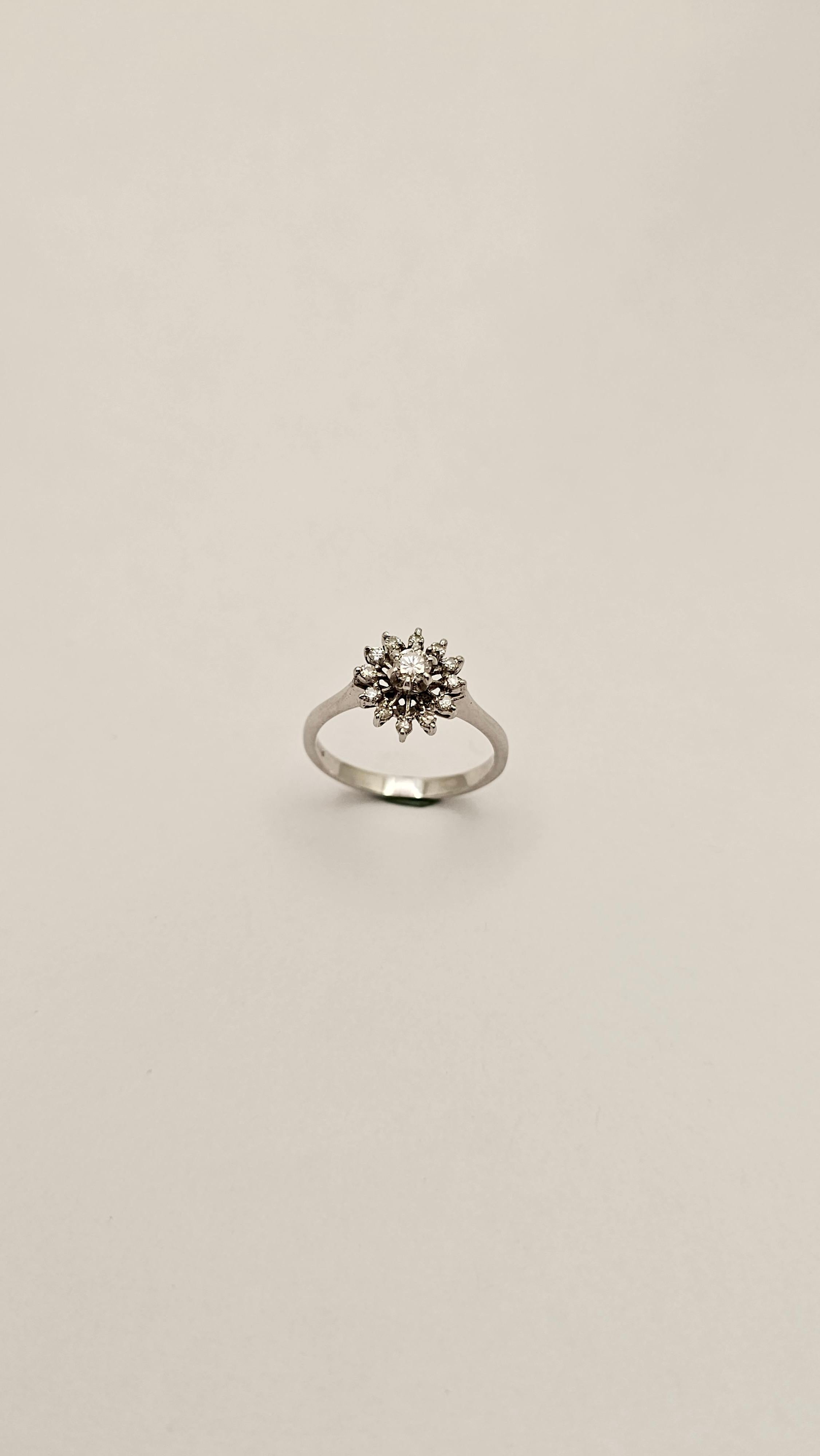 Mixed Cut 1960s Vintage Ring in White Gold and Diamonds