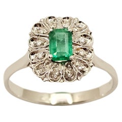 Vintage-Ring mit kolumbianischem Smaragd und Diamanten in 18 Kt Weißgold