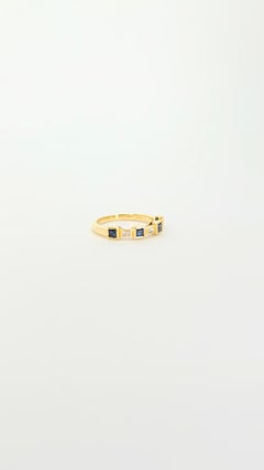 Vintage Ring in 18Kt Gold, Blue Sapphires and Diamonds