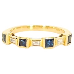 Vintage Ring in 18Kt Gold, Blue Sapphires and Diamonds
