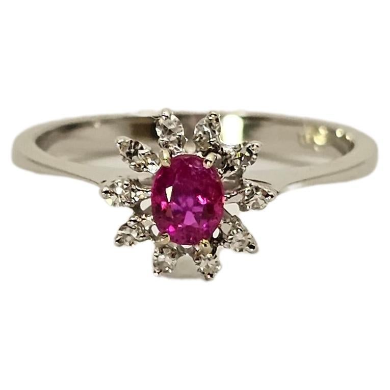 Vintage Ring in White Gold, Diamonds and Ruby