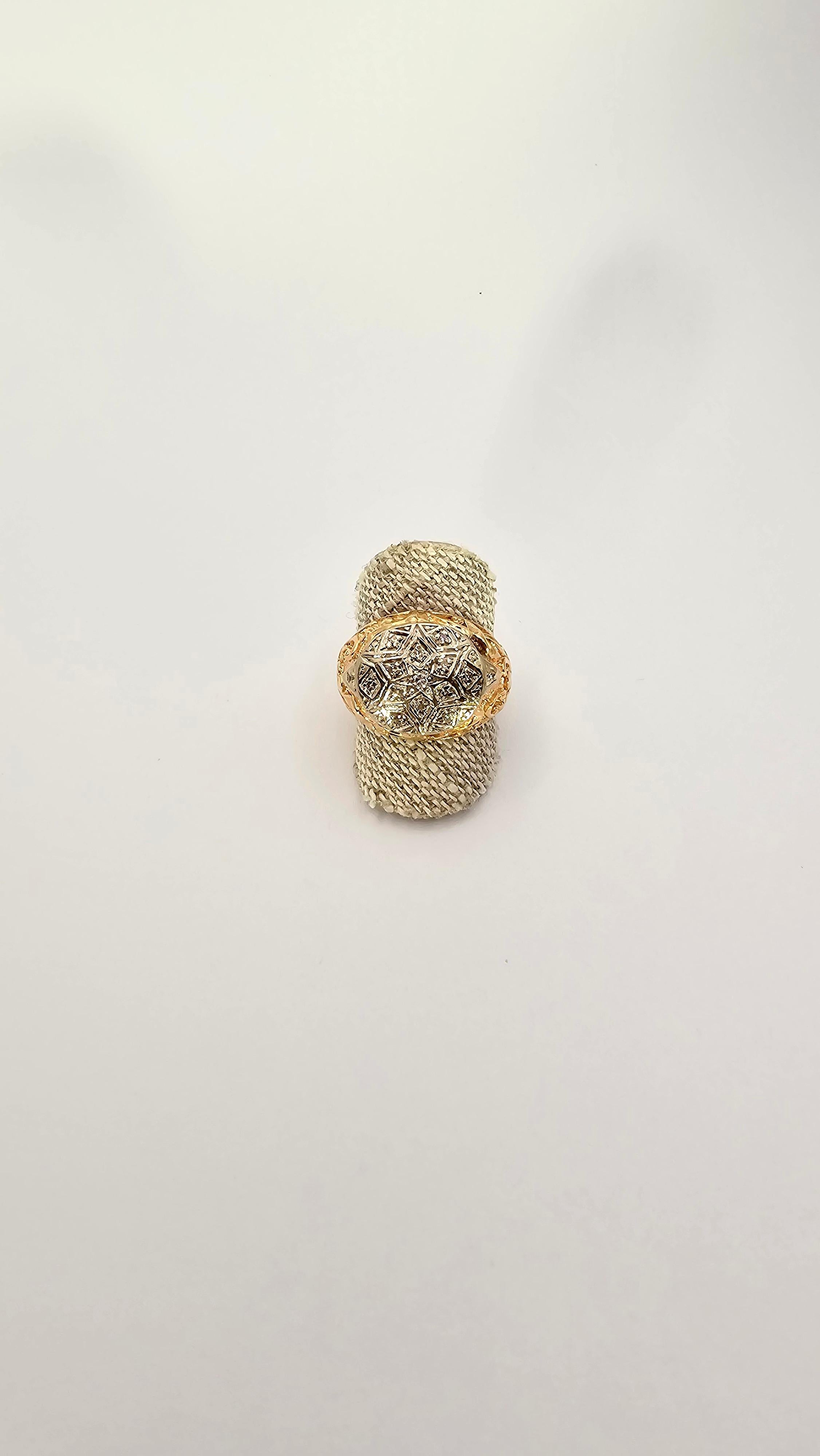 Women's or Men's Vintage Engraved Ring in 18 Kt Two-Tone Gold and Diamonds For Sale