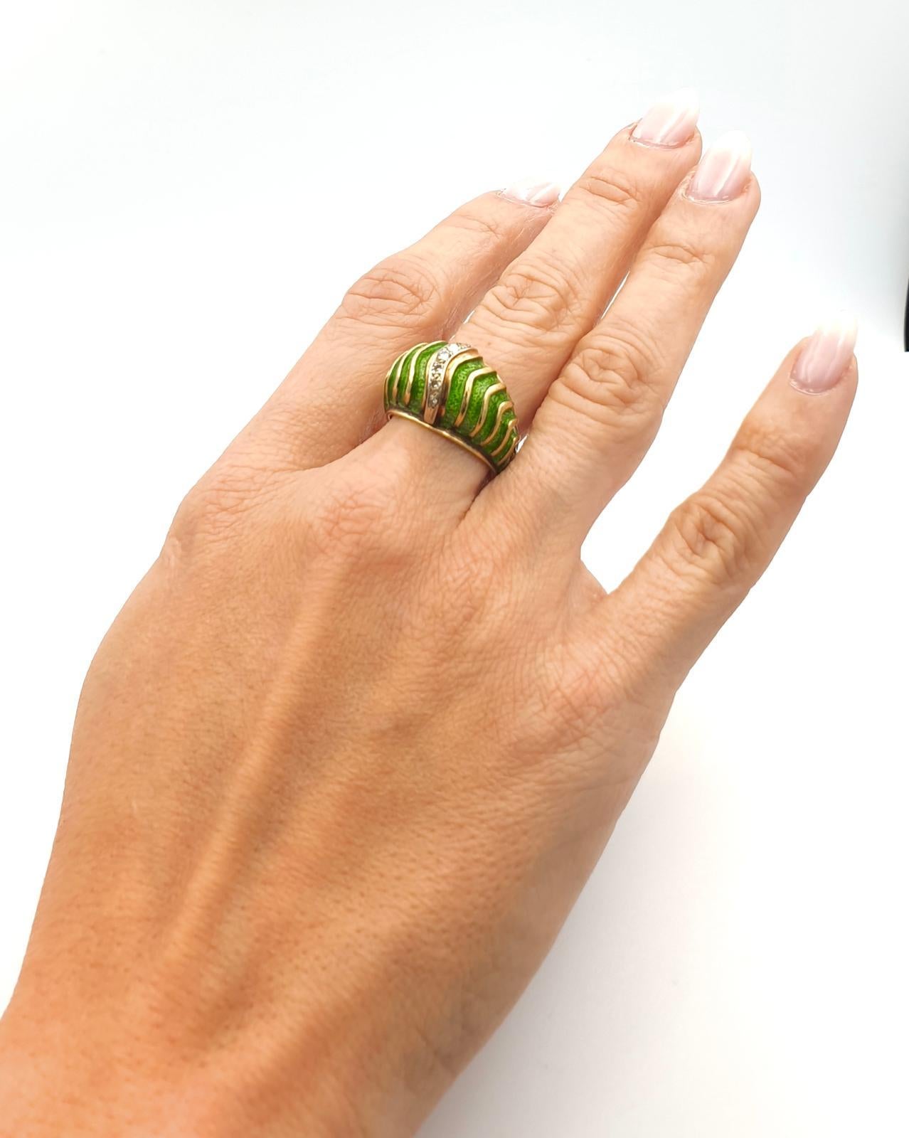 Optischer Ring im Vintage-Stil aus 14 Karat Gold mit Diamanten und grüner Emaille im Angebot 2