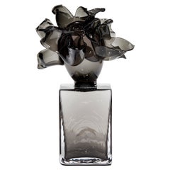 Anemone in Grigio, un'opera d'arte in vetro scolpito in edizione limitata di Lena Bergström