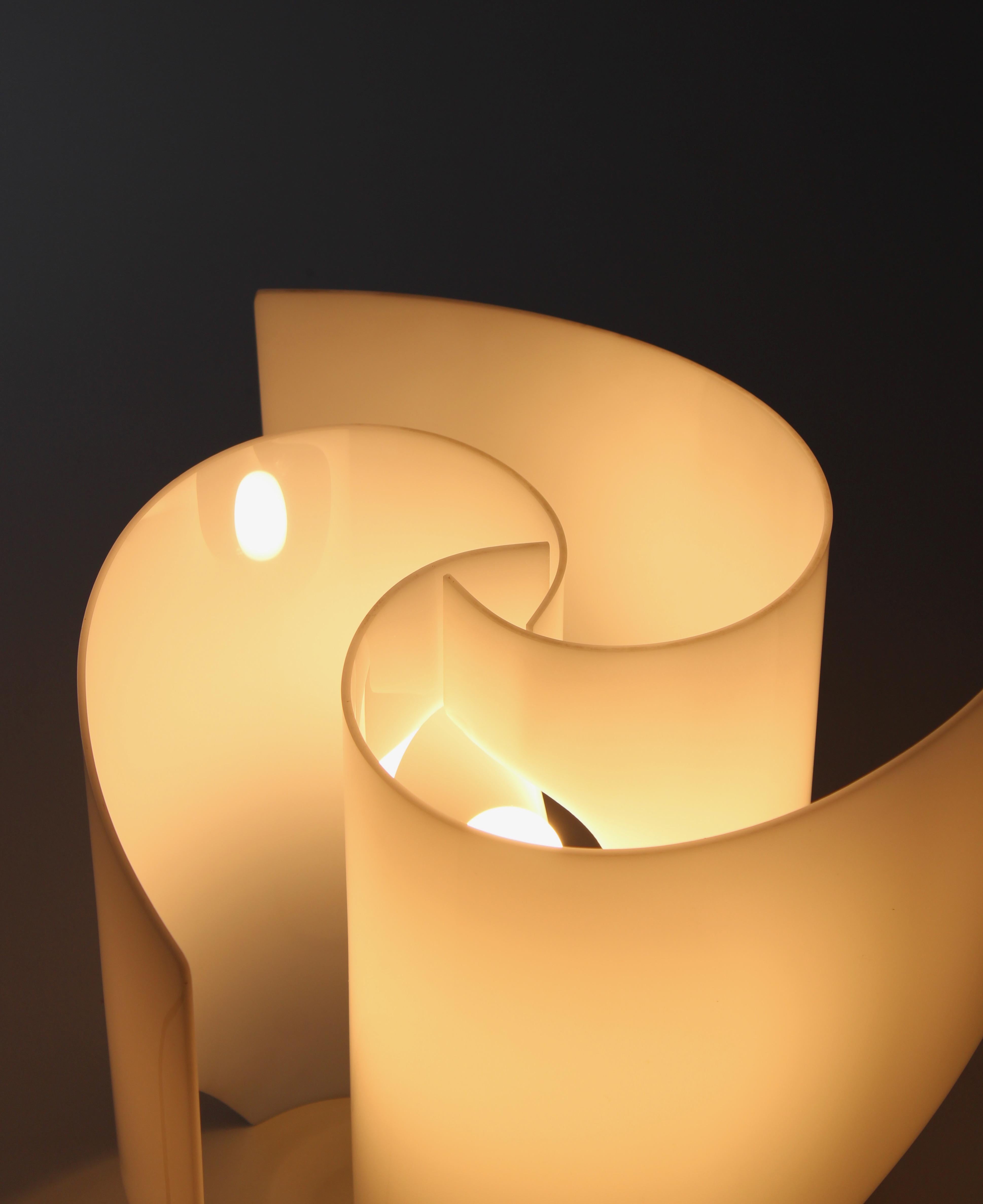 Anemone table lamp by Padova & Bocci for Valenti, 1972 In Good Condition For Sale In UTRECHT, NL