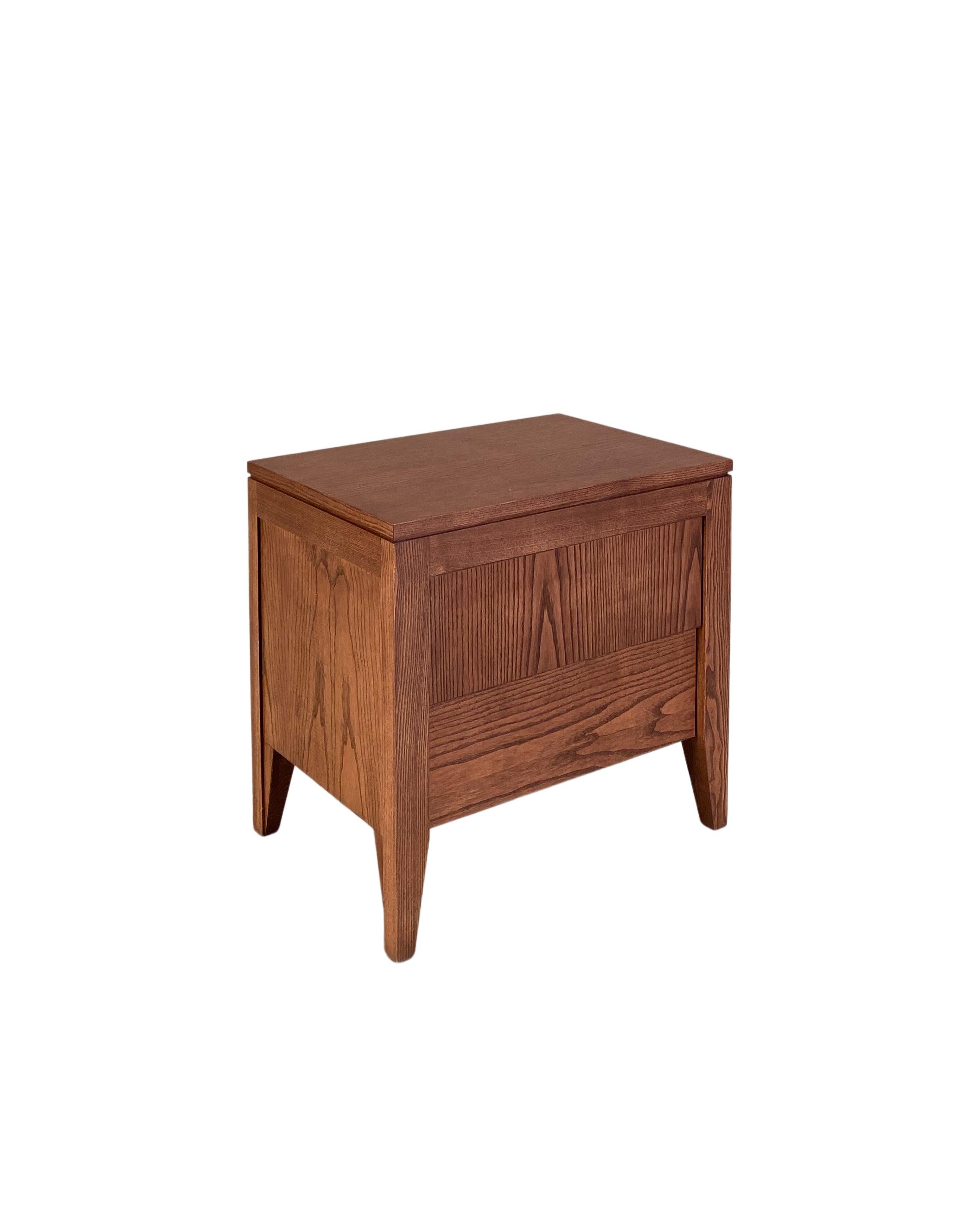 Anerio Bedside Table, Made of Canaletto Walnut Wood In New Condition For Sale In Salizzole, IT