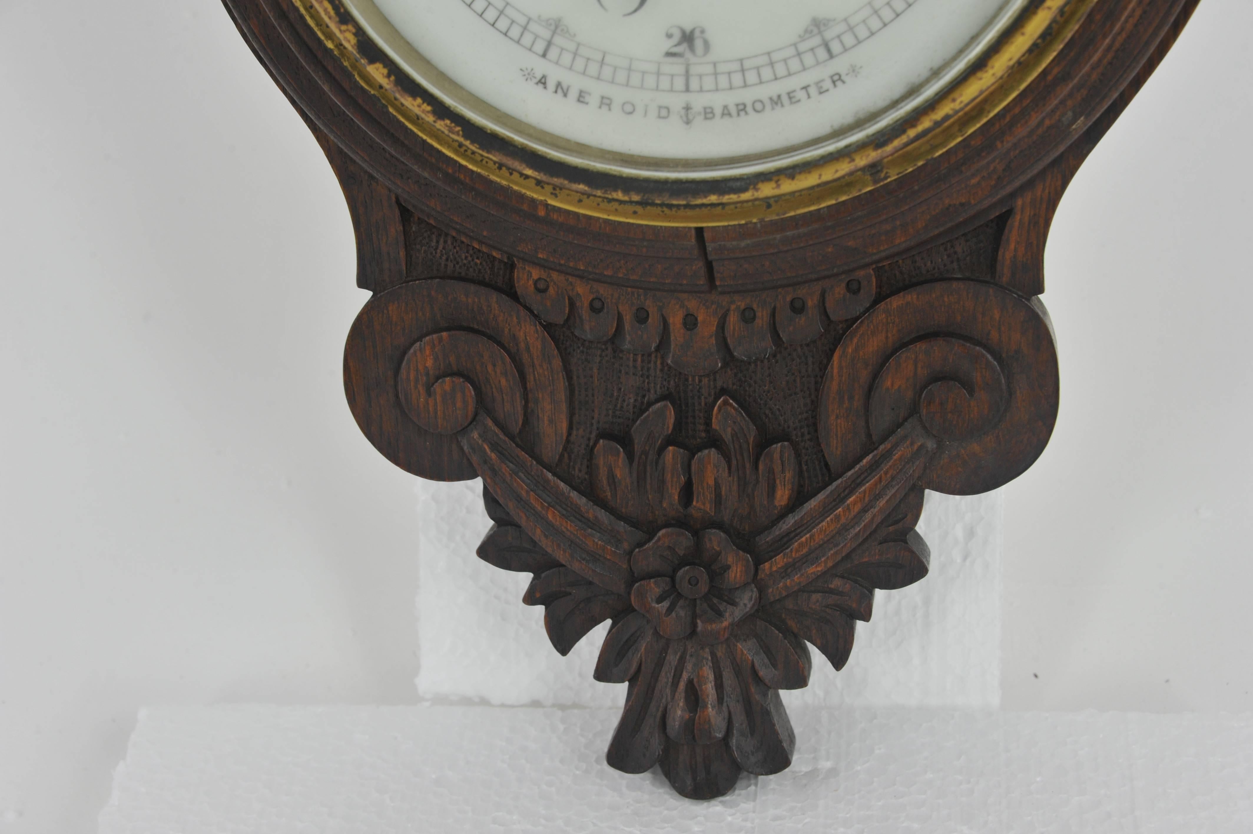 Aneroid Barometer, Decorative Barometer, Carved Oak Barometer, 1890, H25 In Good Condition In Vancouver, BC