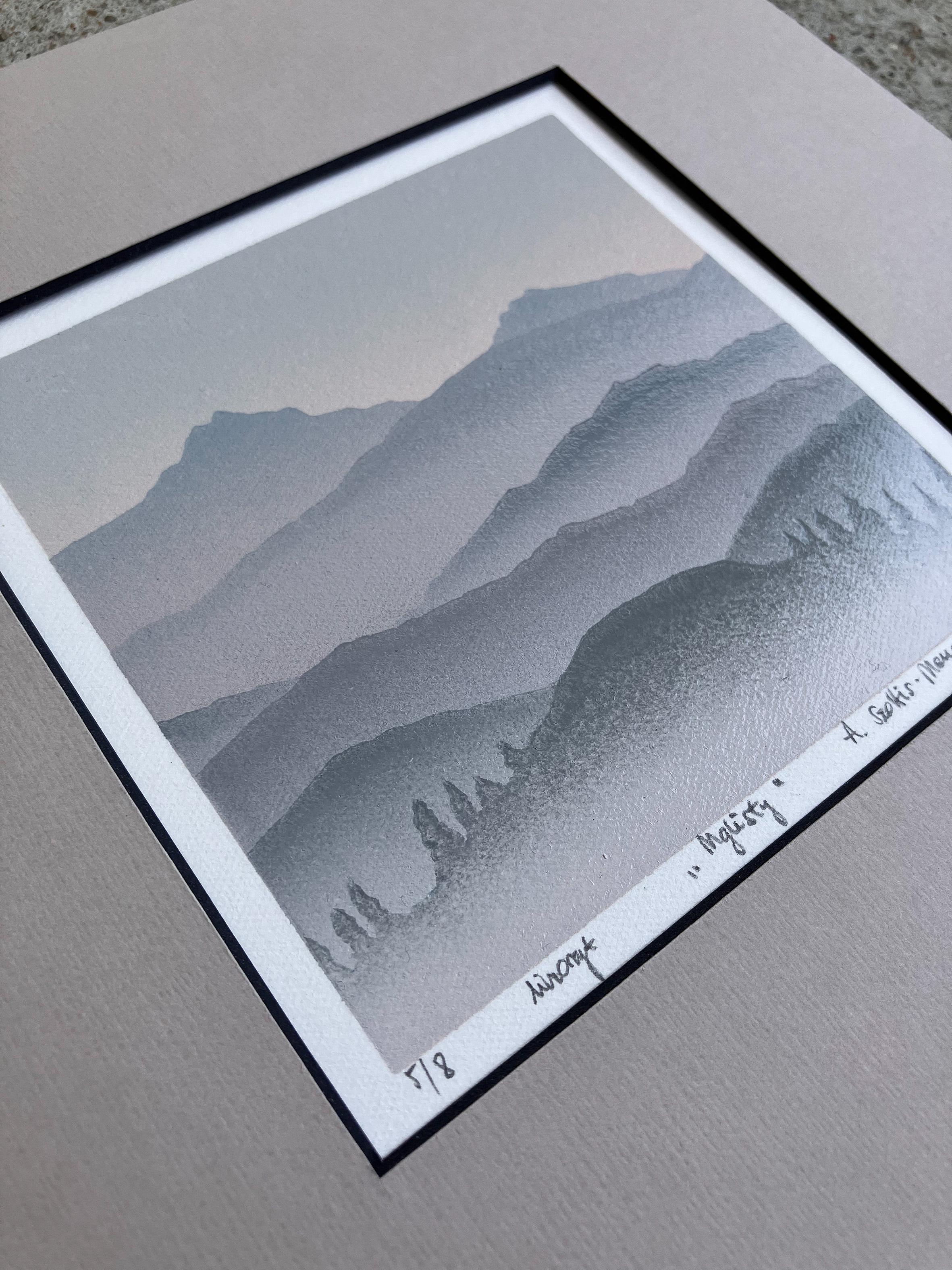 Neblig -  Berge Landschaft Handmade Linocut,  Limitierte Auflage Druck Unikat 5/8 – Print von Aneta Szoltis-Mencina