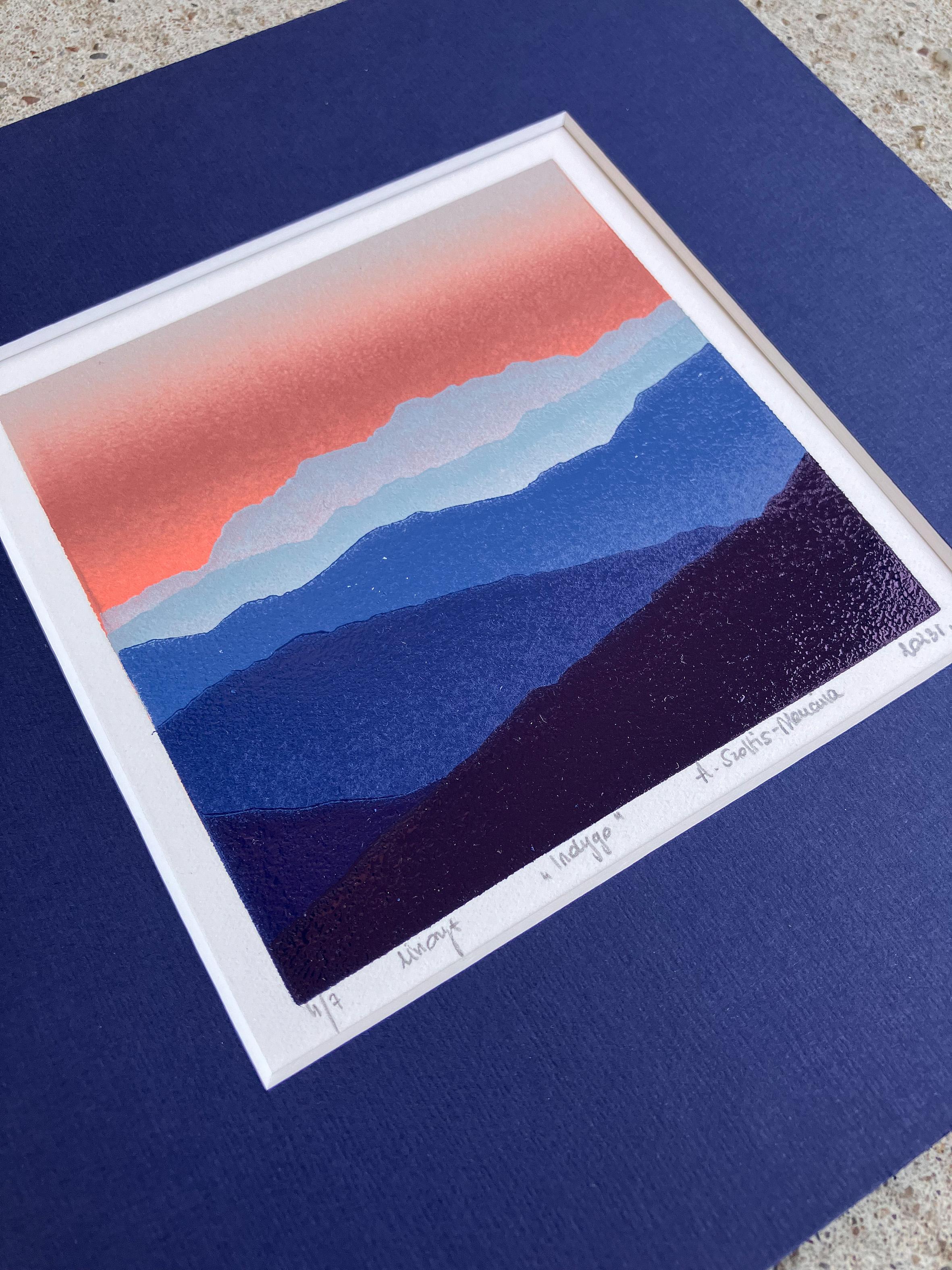 Indigo - Berge Landschaft, handgefertigt im Linoschliff  Limitierte Auflage Druck Einzigartig 4/7 (Zeitgenössisch), Print, von Aneta Szoltis-Mencina