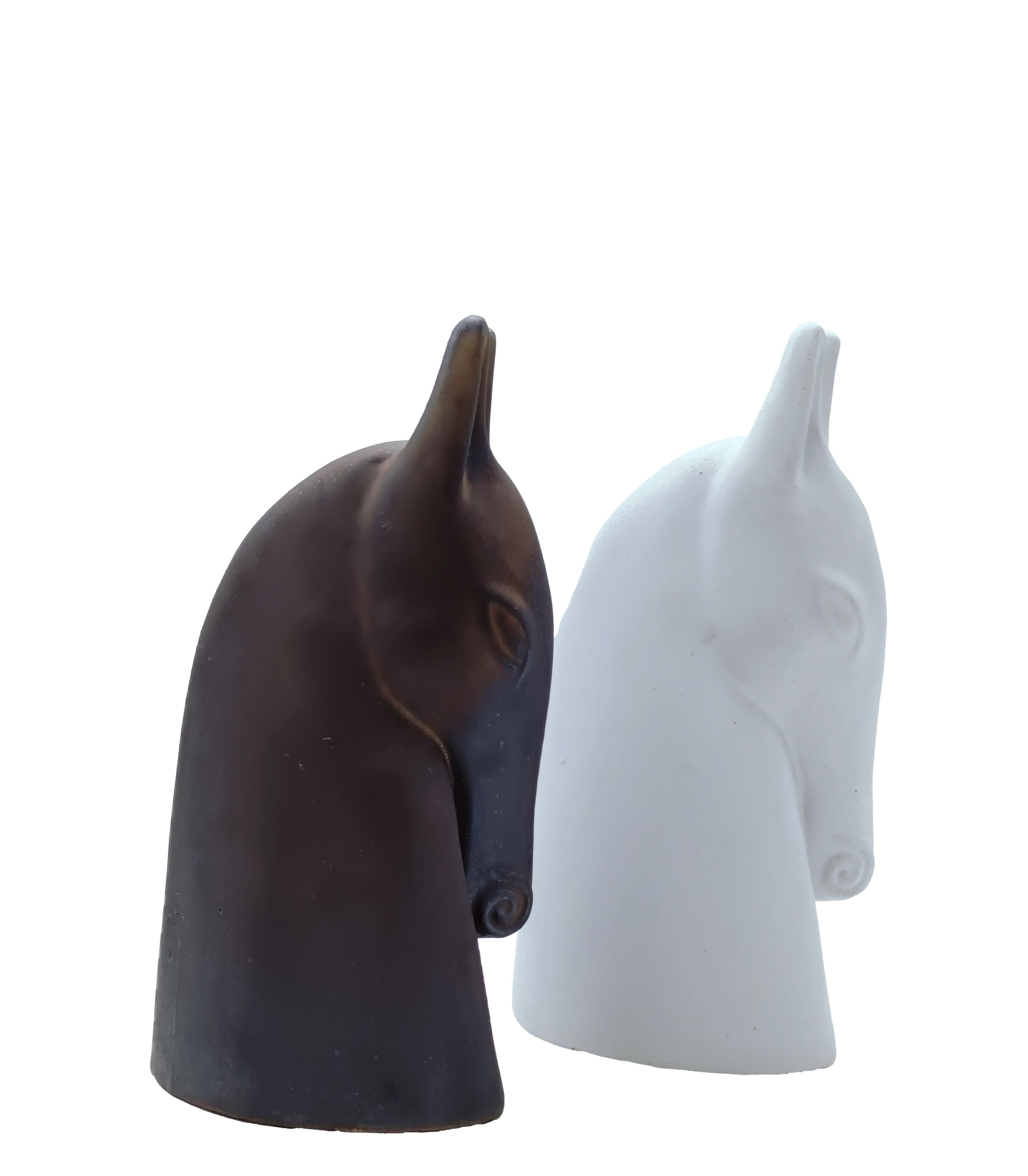 Anette Edmark Coppia di Sculture Testa di Cavallo in Ceramica, Danimarca 1990s in vendita 1