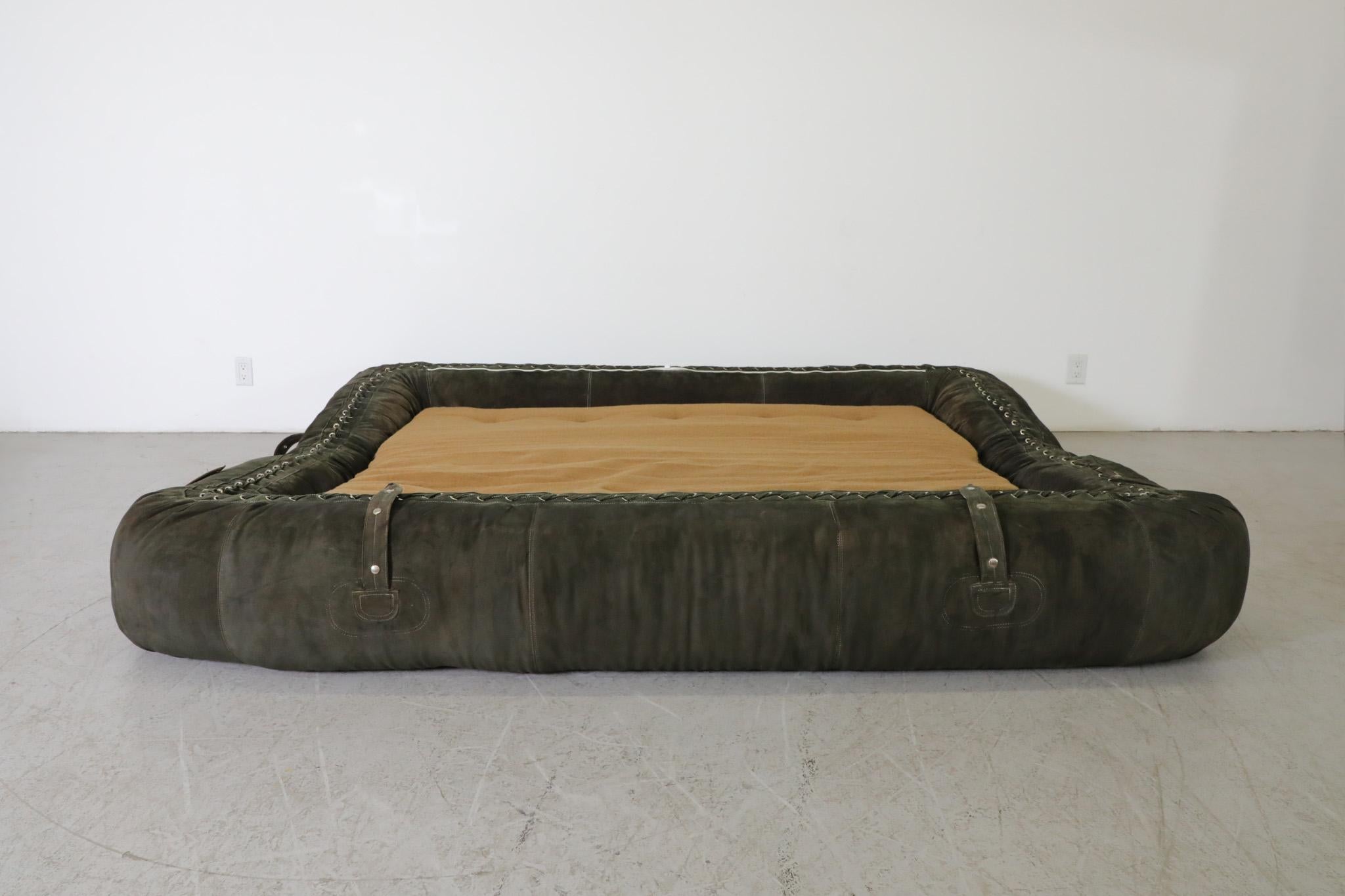 Anfibio Green Suede Sofabed by Alessandro Becchi for Giovanetti 5