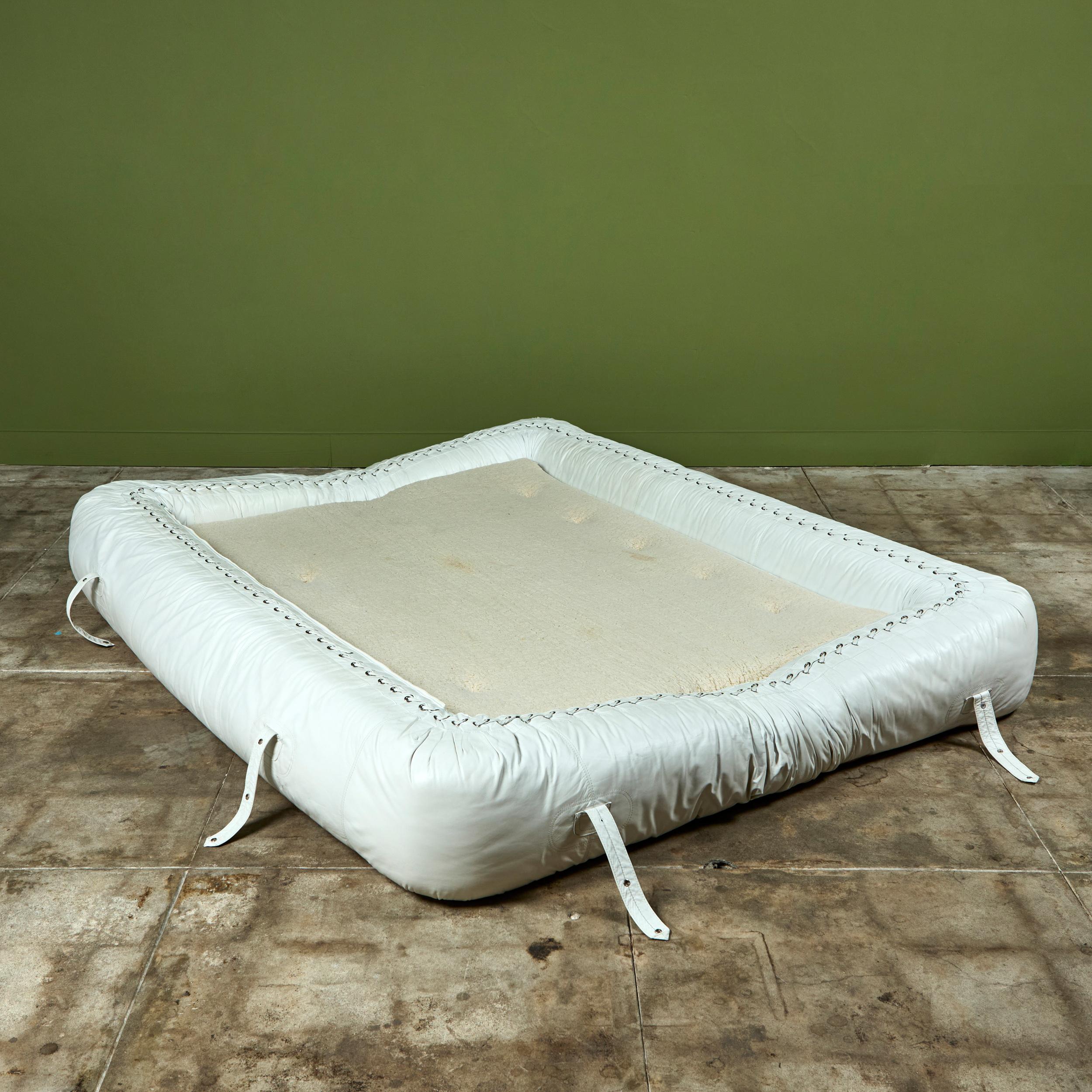 Divano in pelle Anfibio di Alessandro Becchi per Giovannetti Collezioni in vendita 4