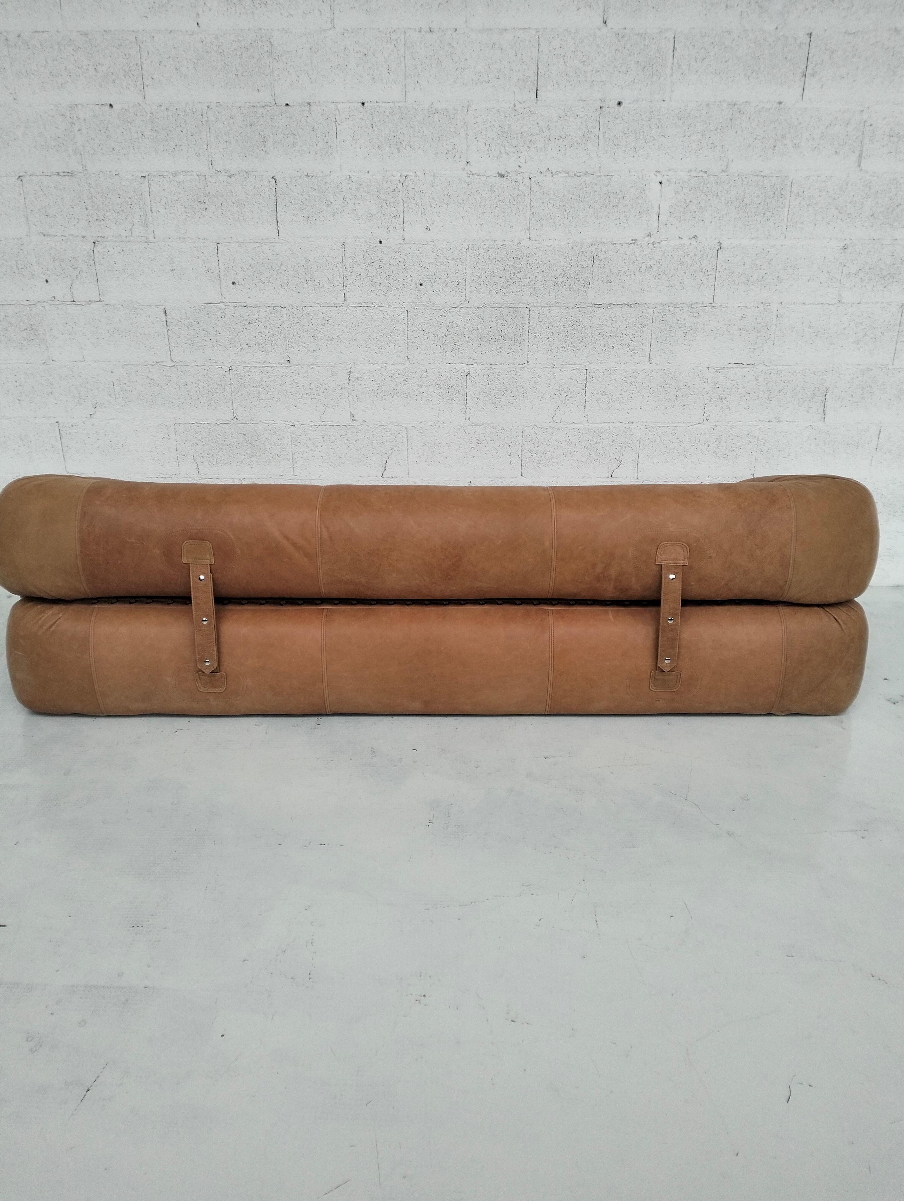Leather Anfibio, natural leather sofa by Alessandro Becchi for Giovannetti, Italy 1970s