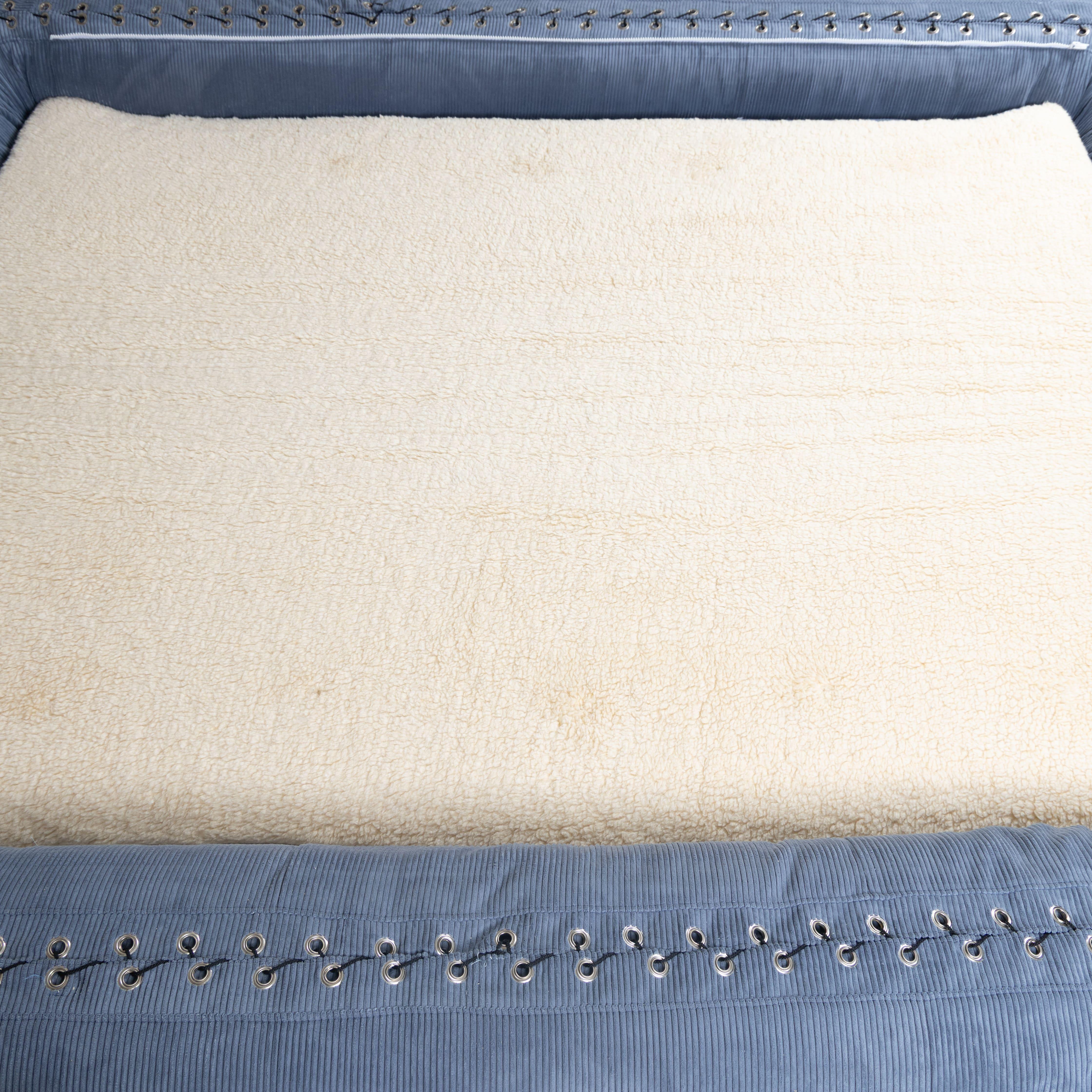Anfibio sofa bed Alessandro Becchi Giovannetti reupholstered For Sale 6