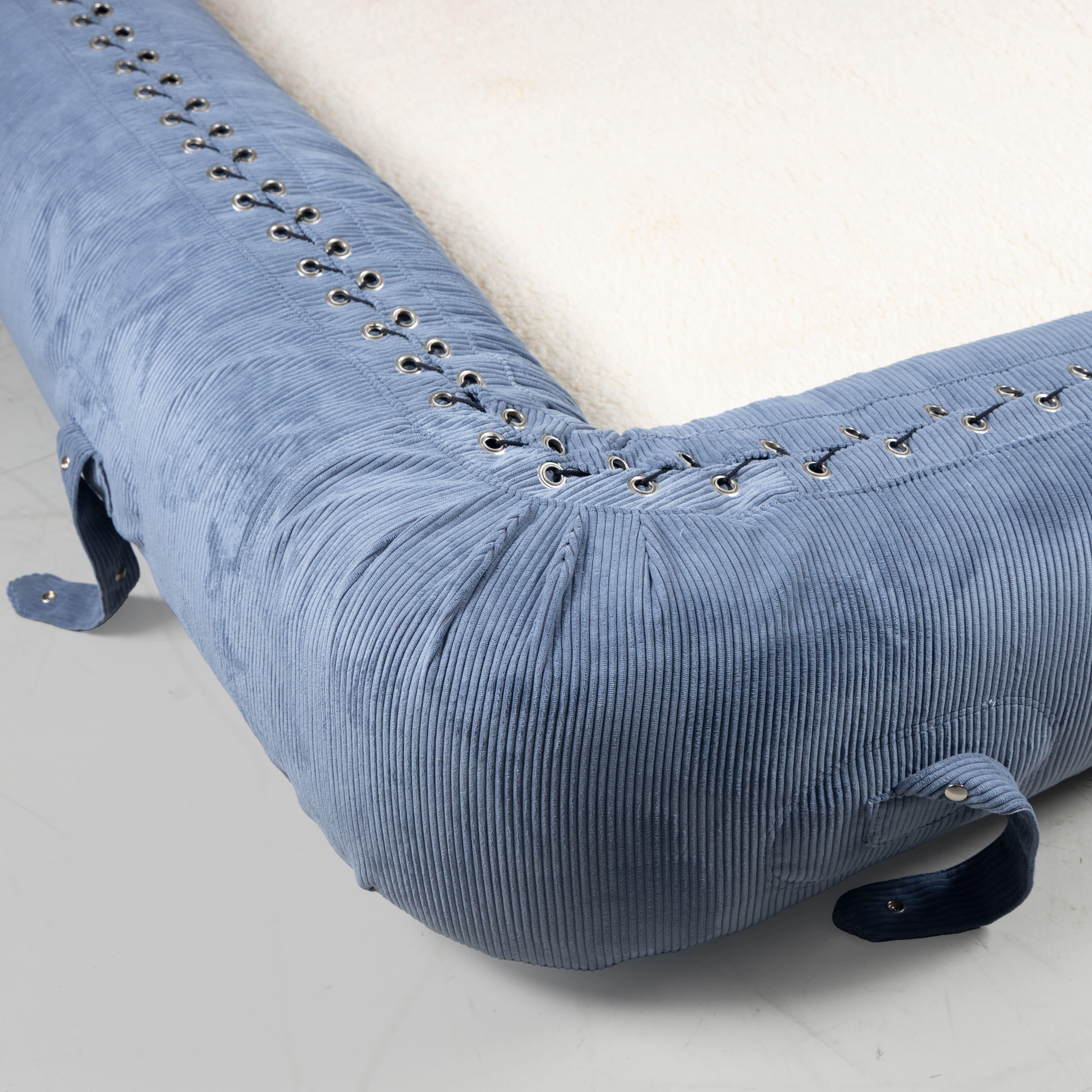 Anfibio sofa bed Alessandro Becchi Giovannetti reupholstered For Sale 9