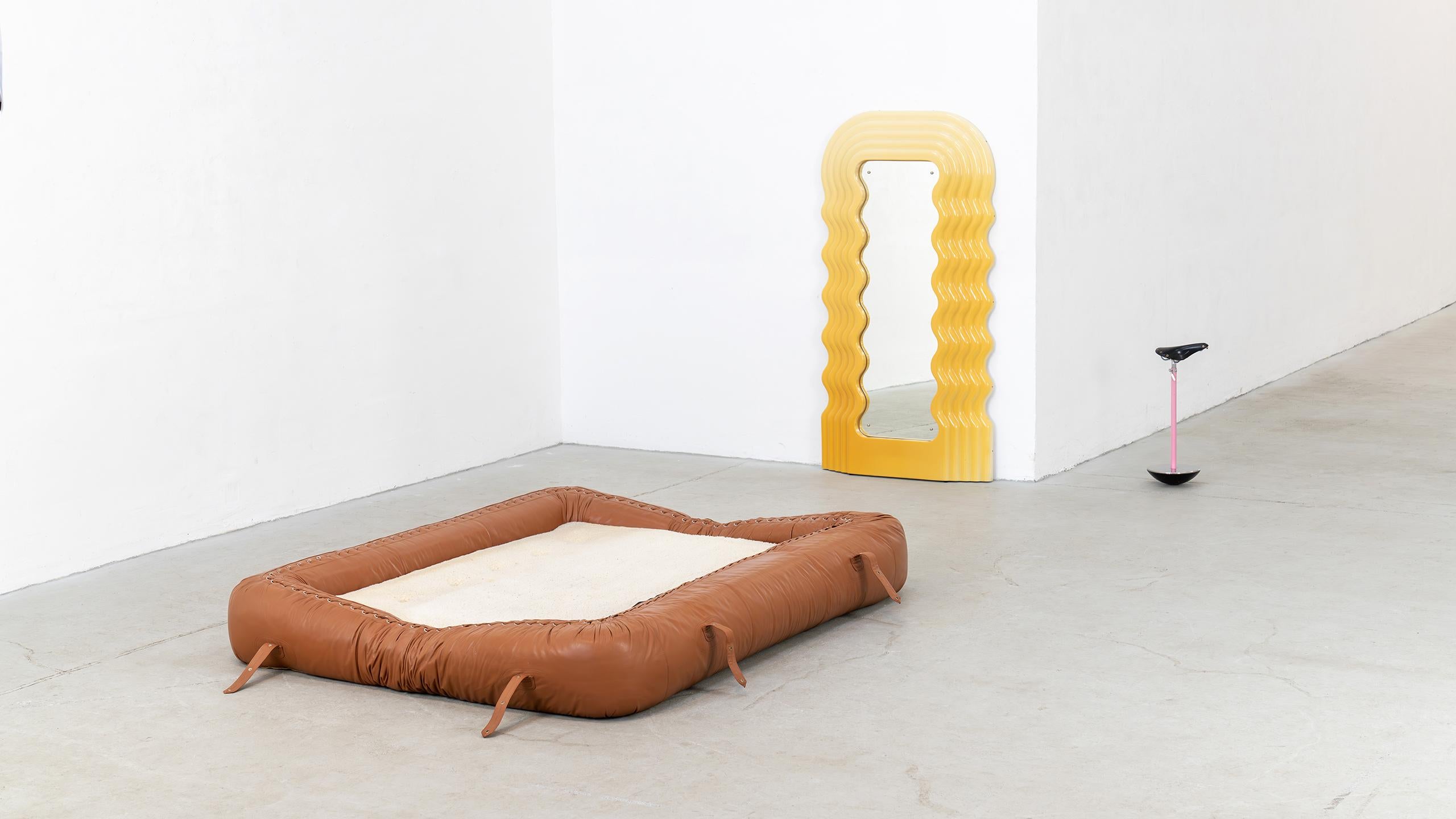 Fait main Canapé + lit Alessandro Becchi 1971 par Giovannetti Vintage Cognac Leather en vente