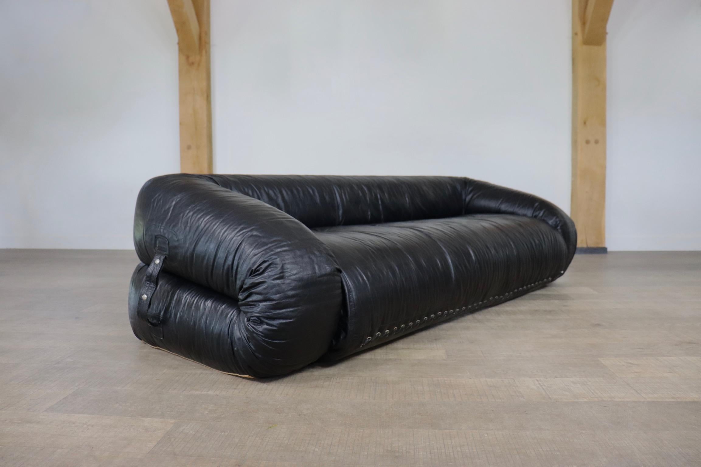 Leather Anfibio sofa bed by Alessandro Becchi for Giovanetti Collezione Italy 1971