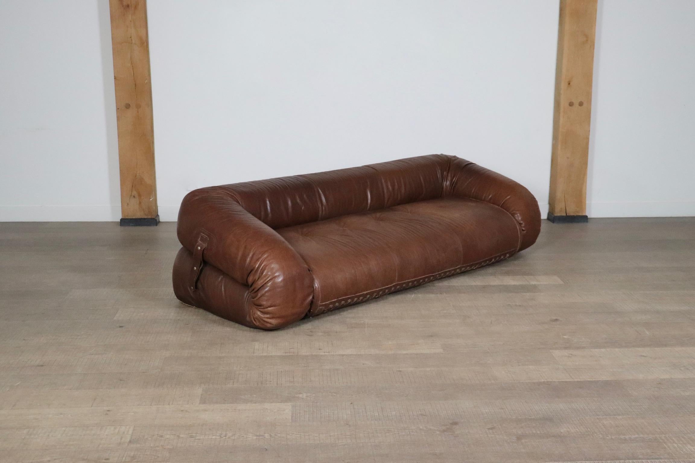 Divano letto Anfibio in pelle marrone di Alessandro Becchi per Giovanetti Collezione 2