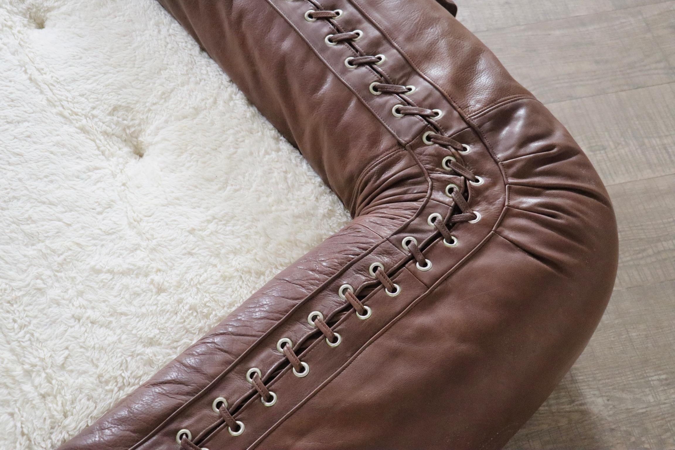 Divano letto Anfibio in pelle marrone di Alessandro Becchi per Giovanetti Collezione 4