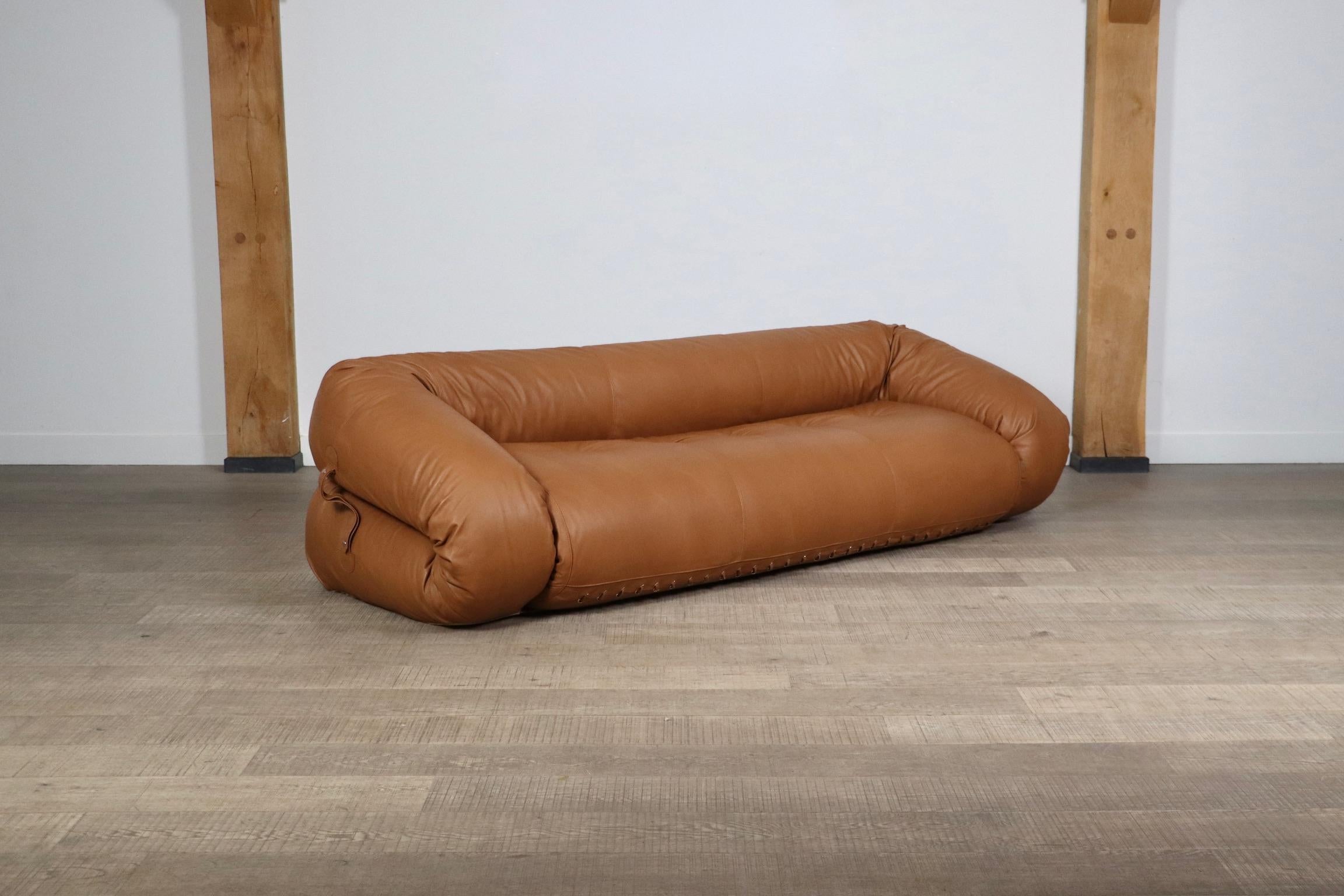 Late 20th Century Anfibio Sofa Bed In Cognac Leather By Alessandro Becchi For Giovanetti Collezion