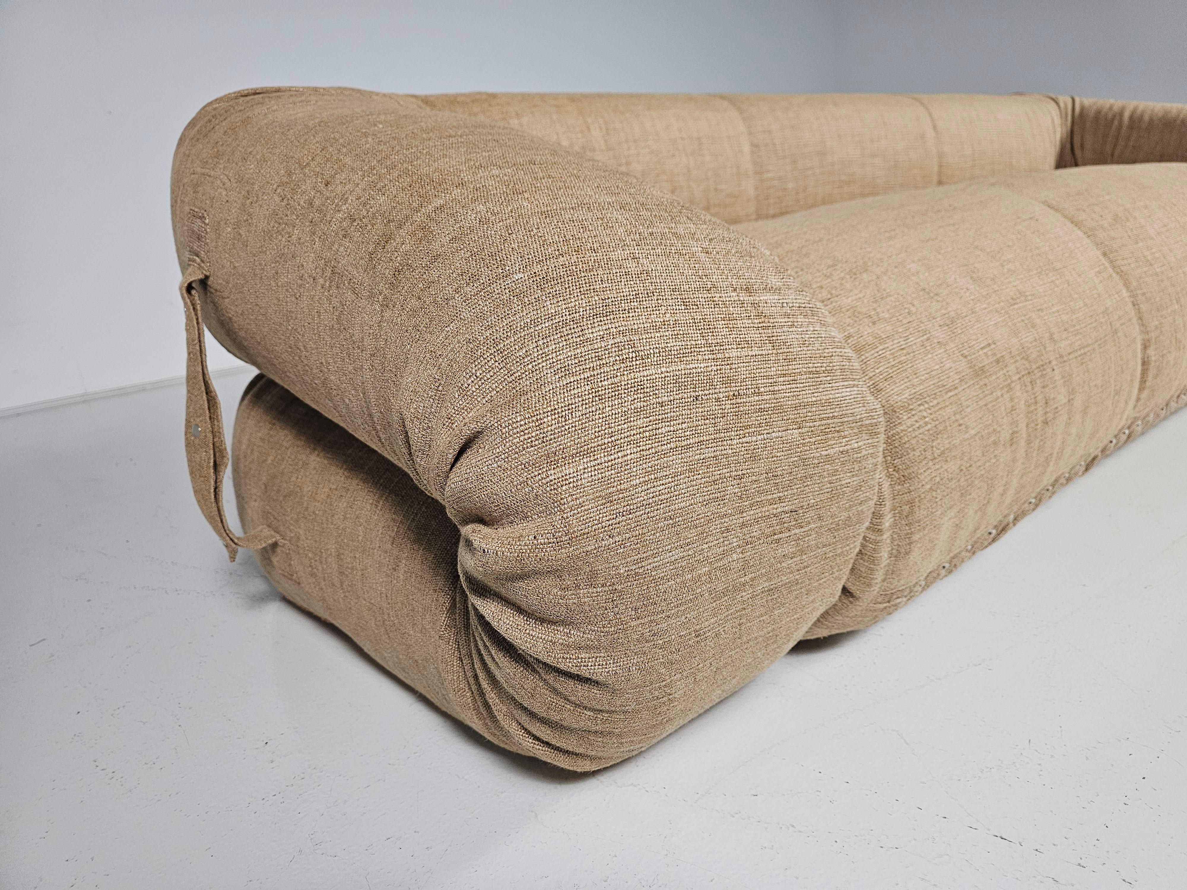 Sofabed Anfibio d'Alessandro Becchi pour Giovanetti en tissu de lin beige, 1970 en vente 6