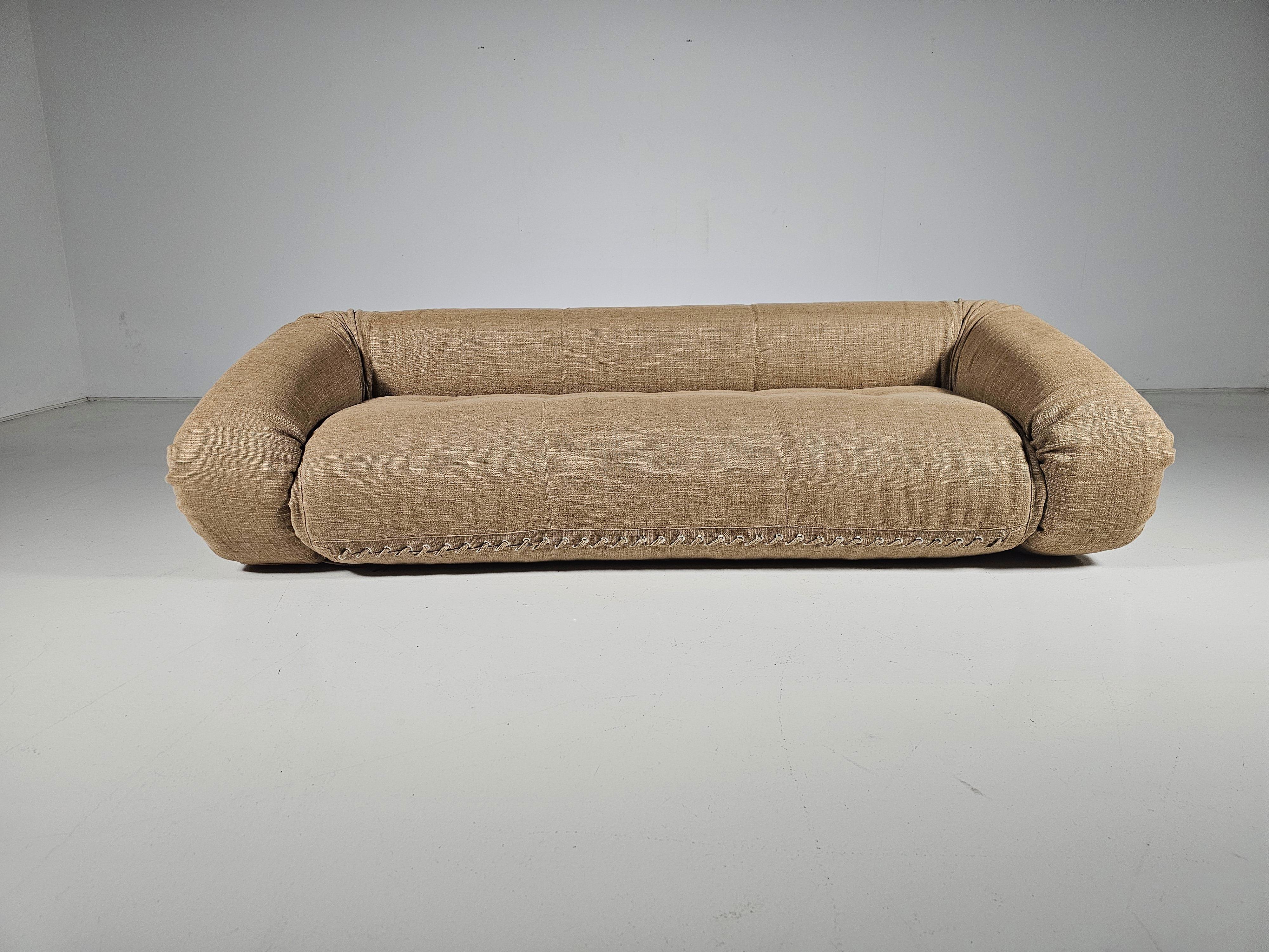 Mid-Century Modern Sofabed Anfibio d'Alessandro Becchi pour Giovanetti en tissu de lin beige, 1970 en vente