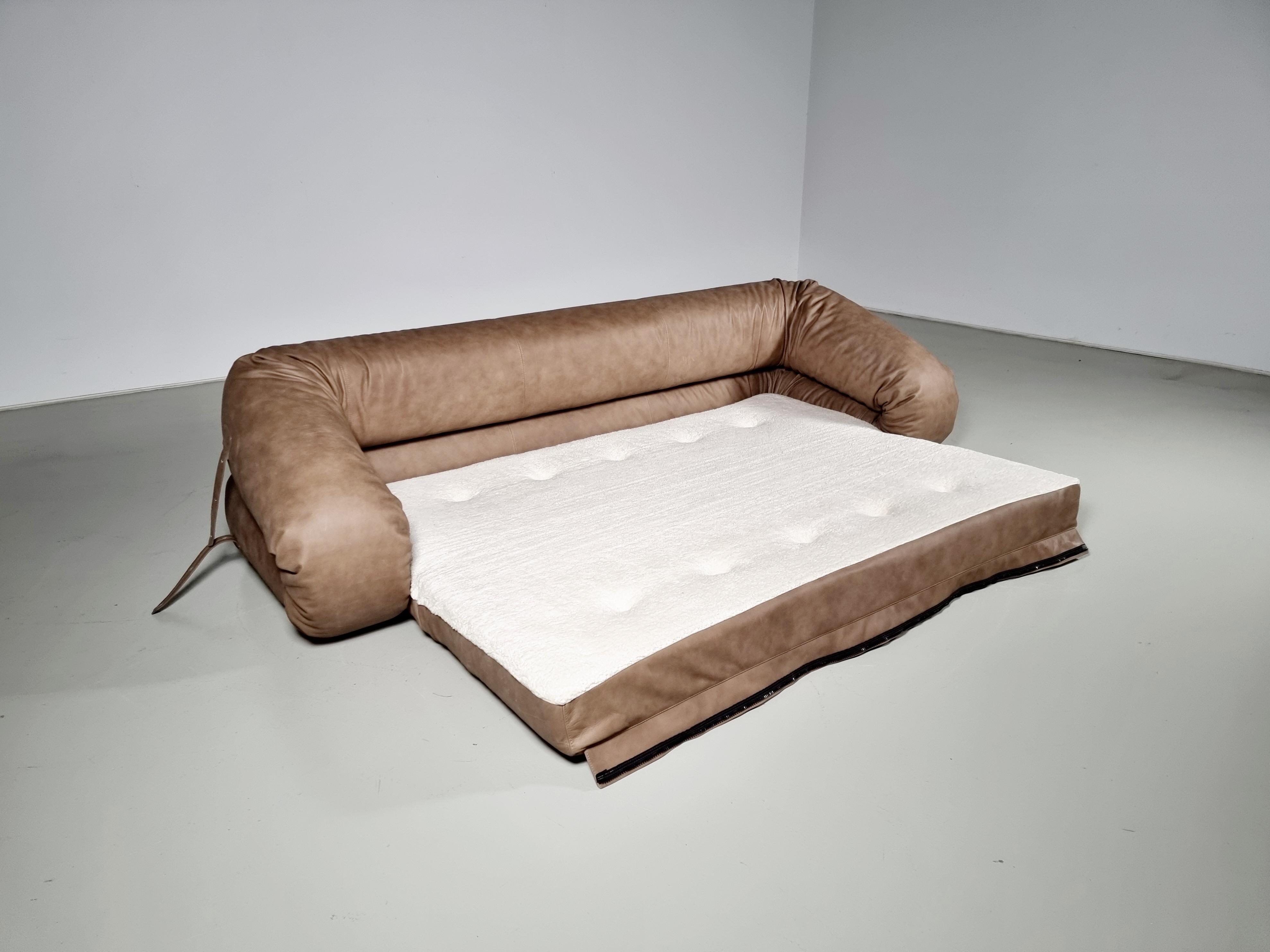 Anfibio Sofa by Alessandro Becchi for Giovanetti in Cognac Leather, 1970s 2