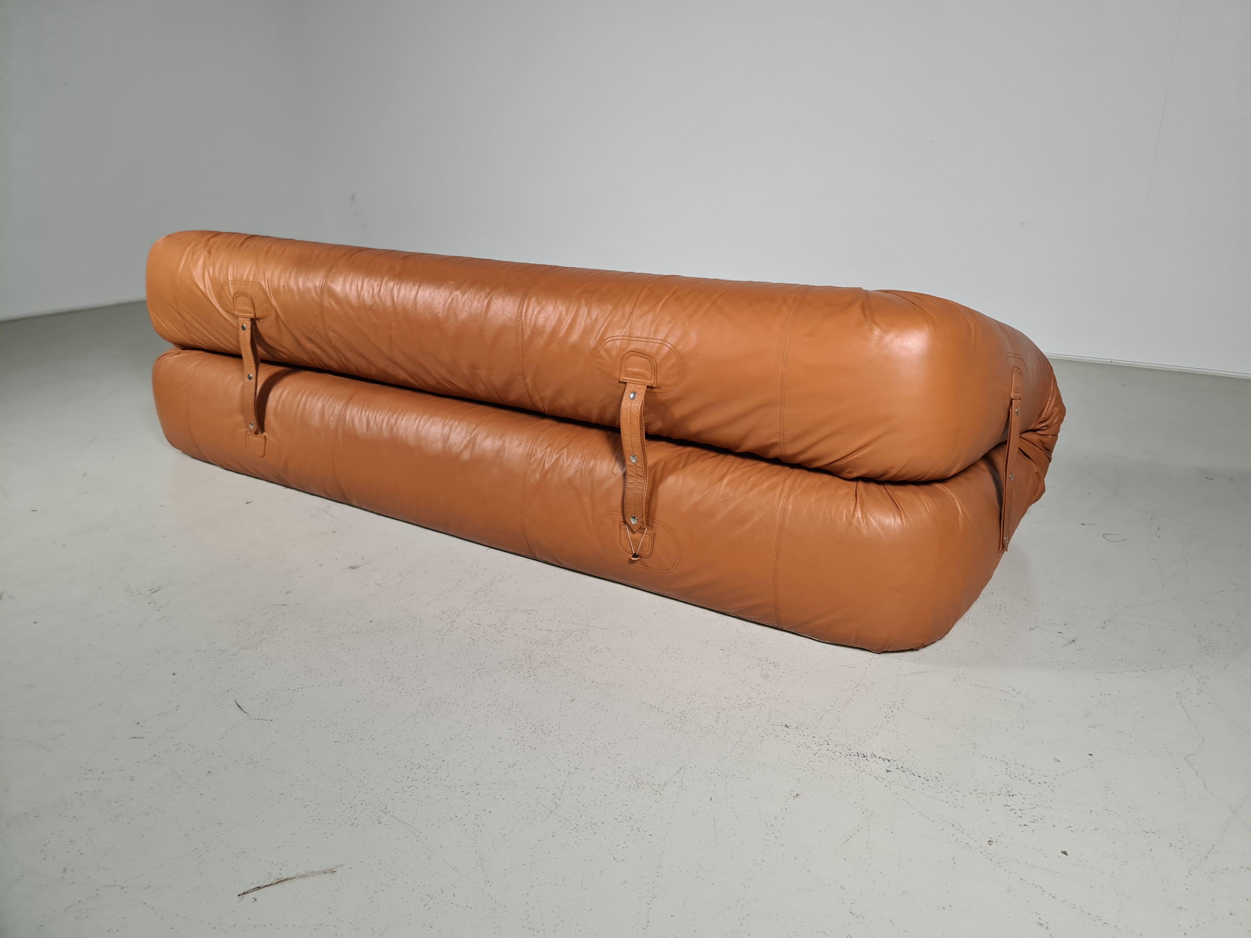 European Anfibio Sofa by Alessandro Becchi for Giovanetti in Cognac Leather, 1970s