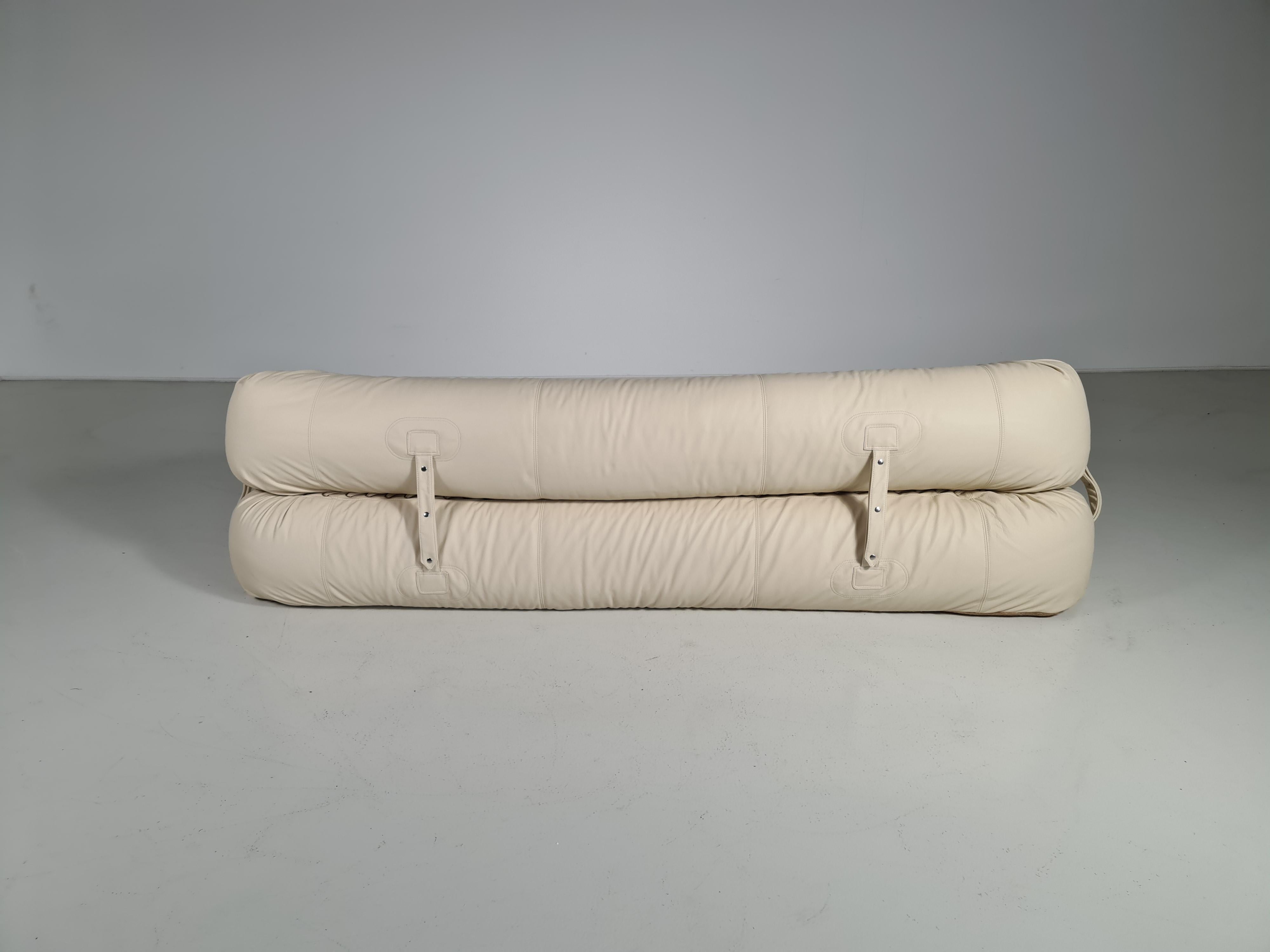 Anfibio Sofa by Alessandro Becchi for Giovanetti in Creme Leather, 1970s 2