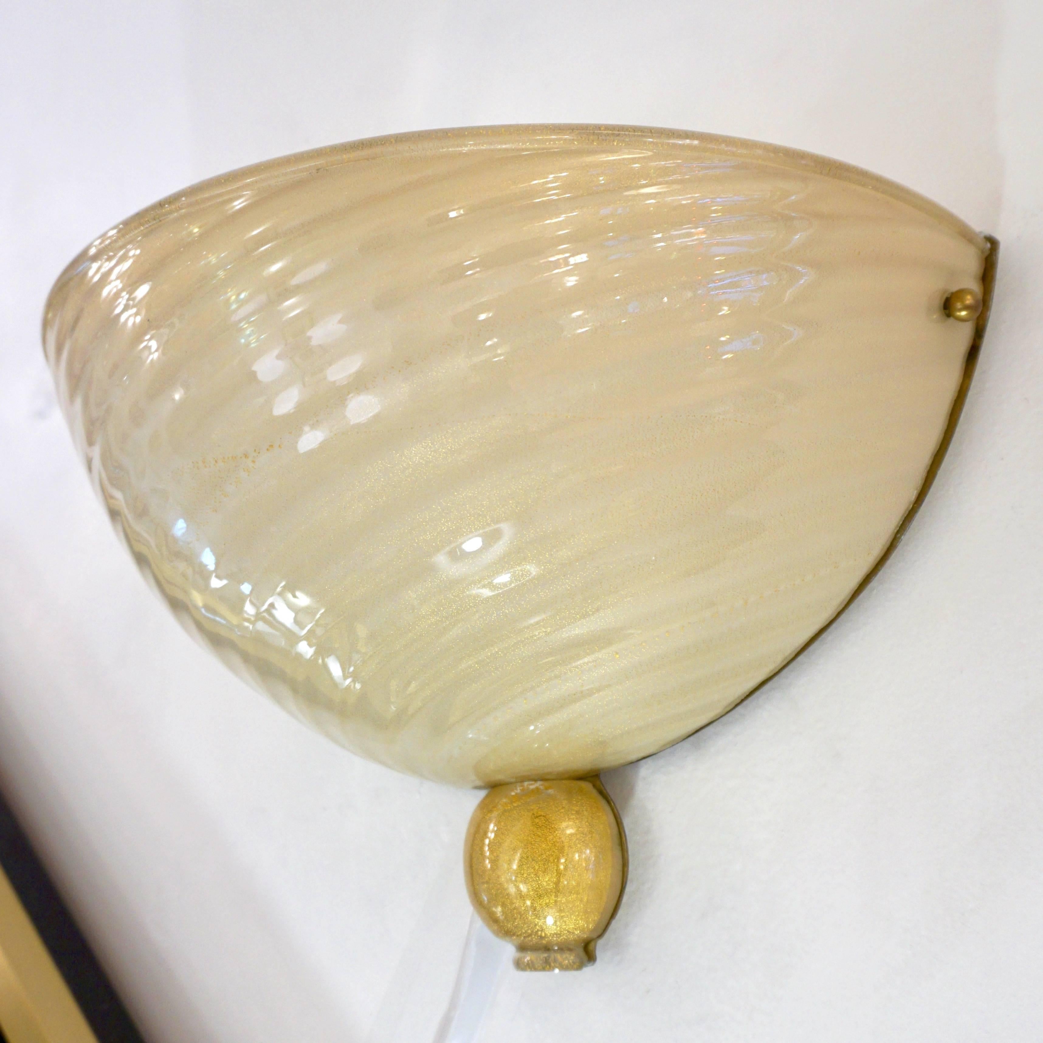 Hand-Crafted Anfora 1970s Italian Art Deco Design Pair of Ivory Gold Murano Glass Wall Lights