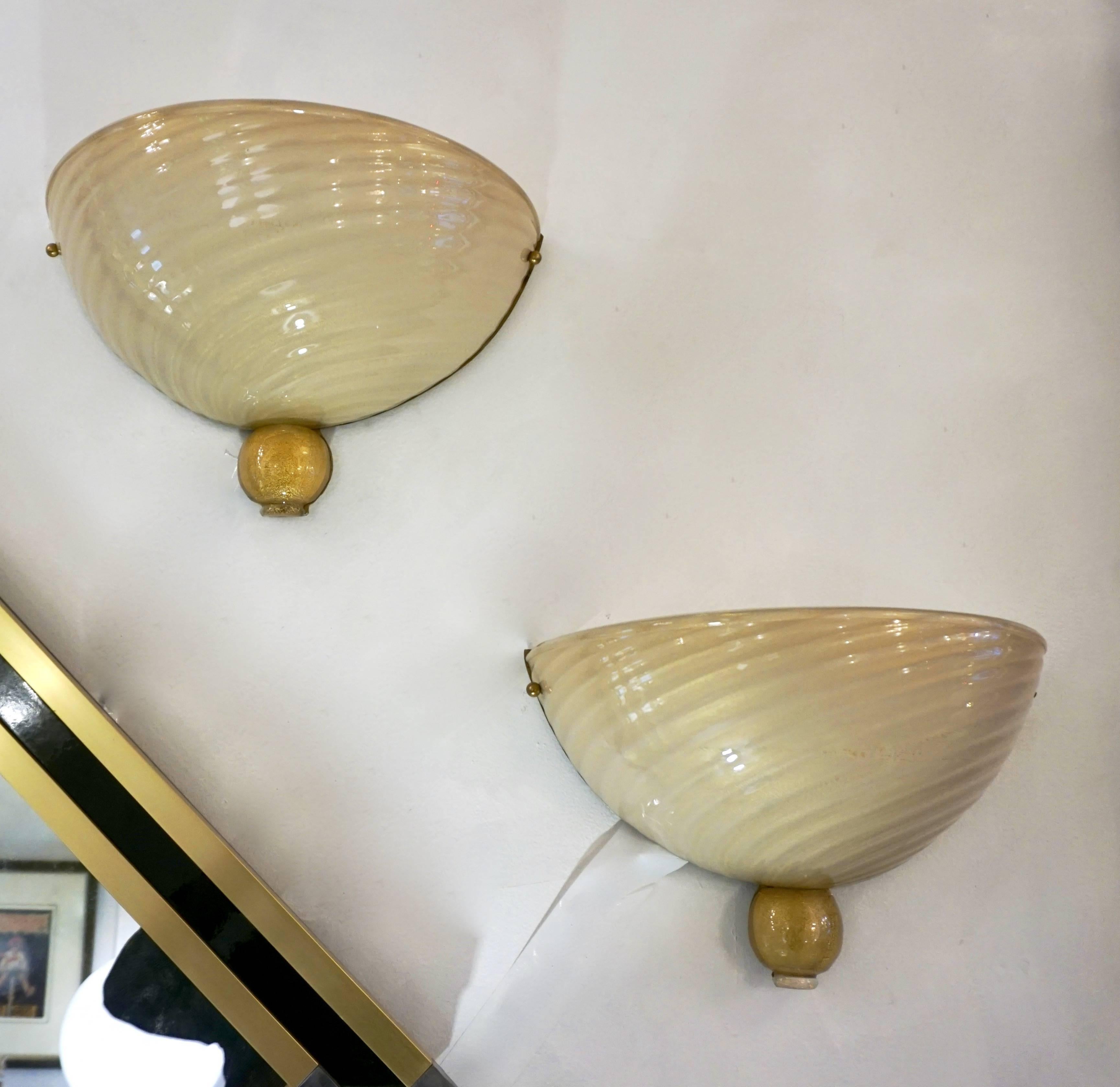 Anfora 1970s Italian Art Deco Design Pair of Ivory Gold Murano Glass Wall Lights 2