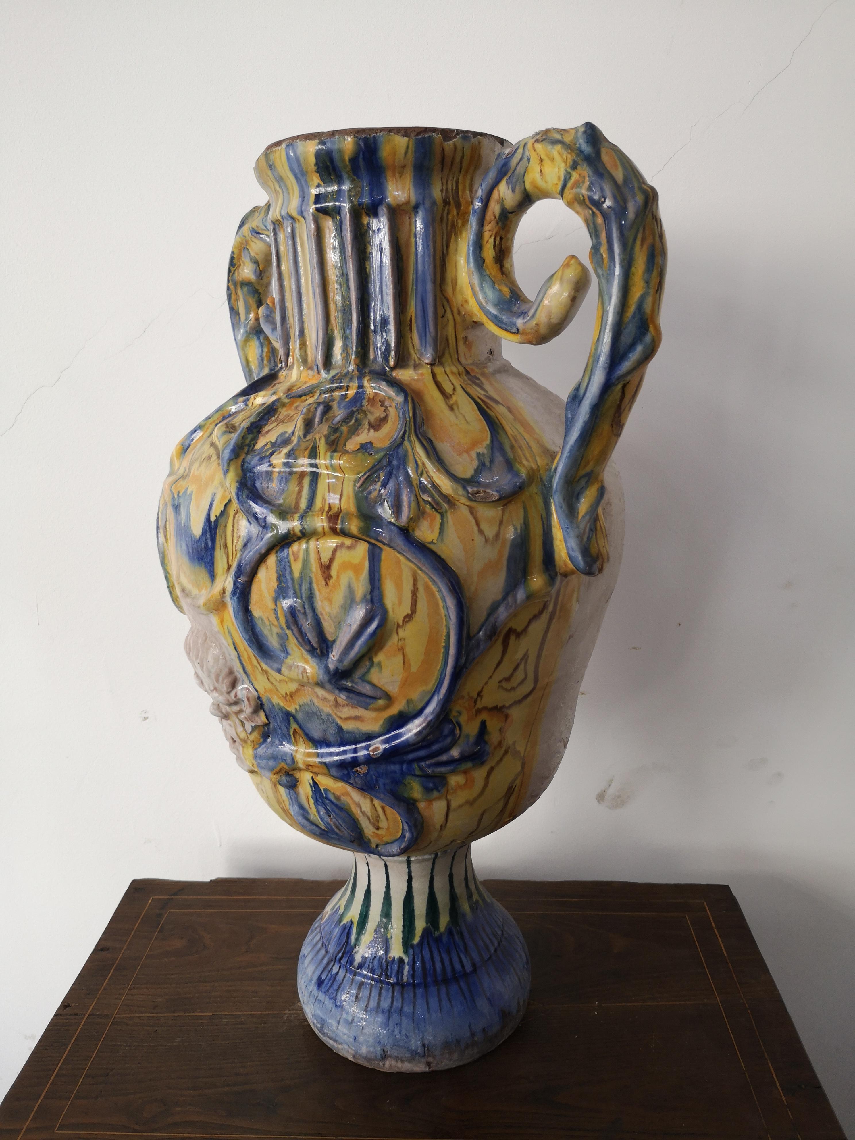 Caltagirone ceramic amphora, mid-19th century For Sale 5