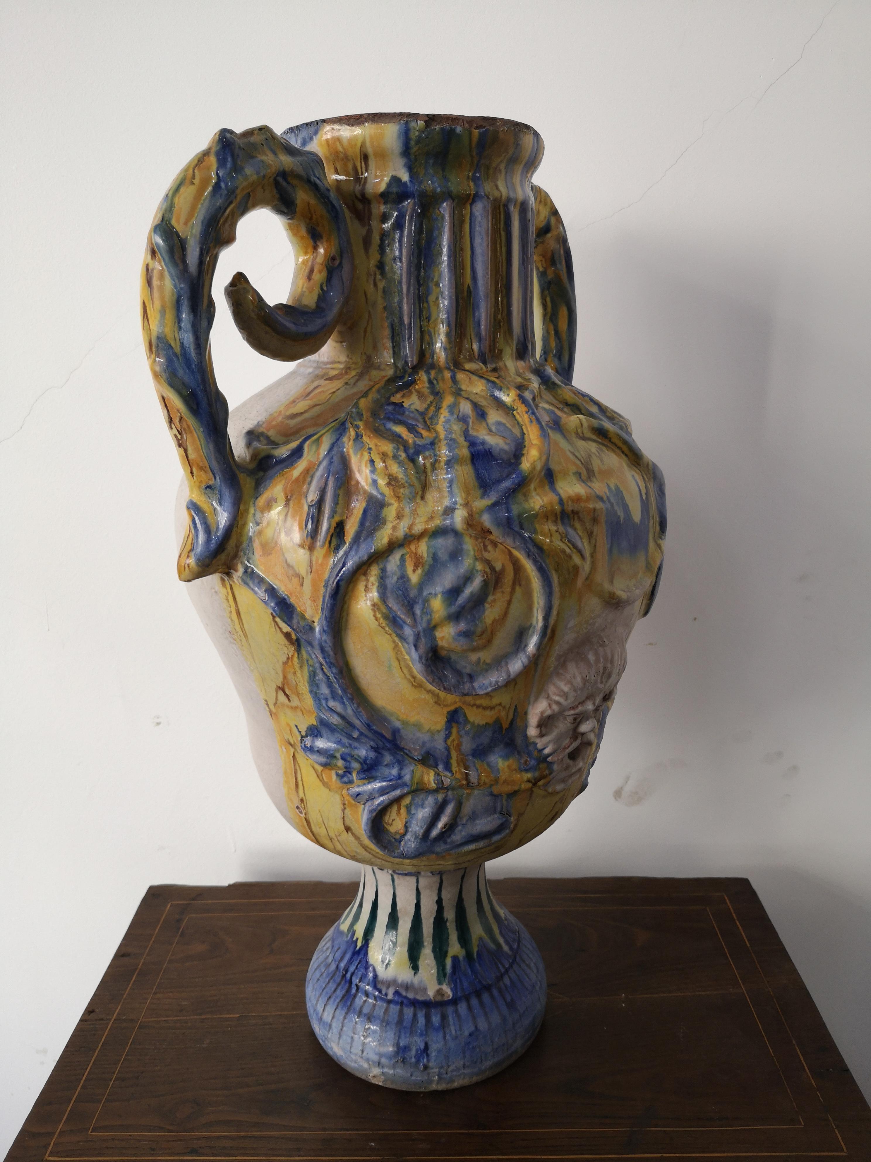 Caltagirone ceramic amphora, mid-19th century For Sale 1