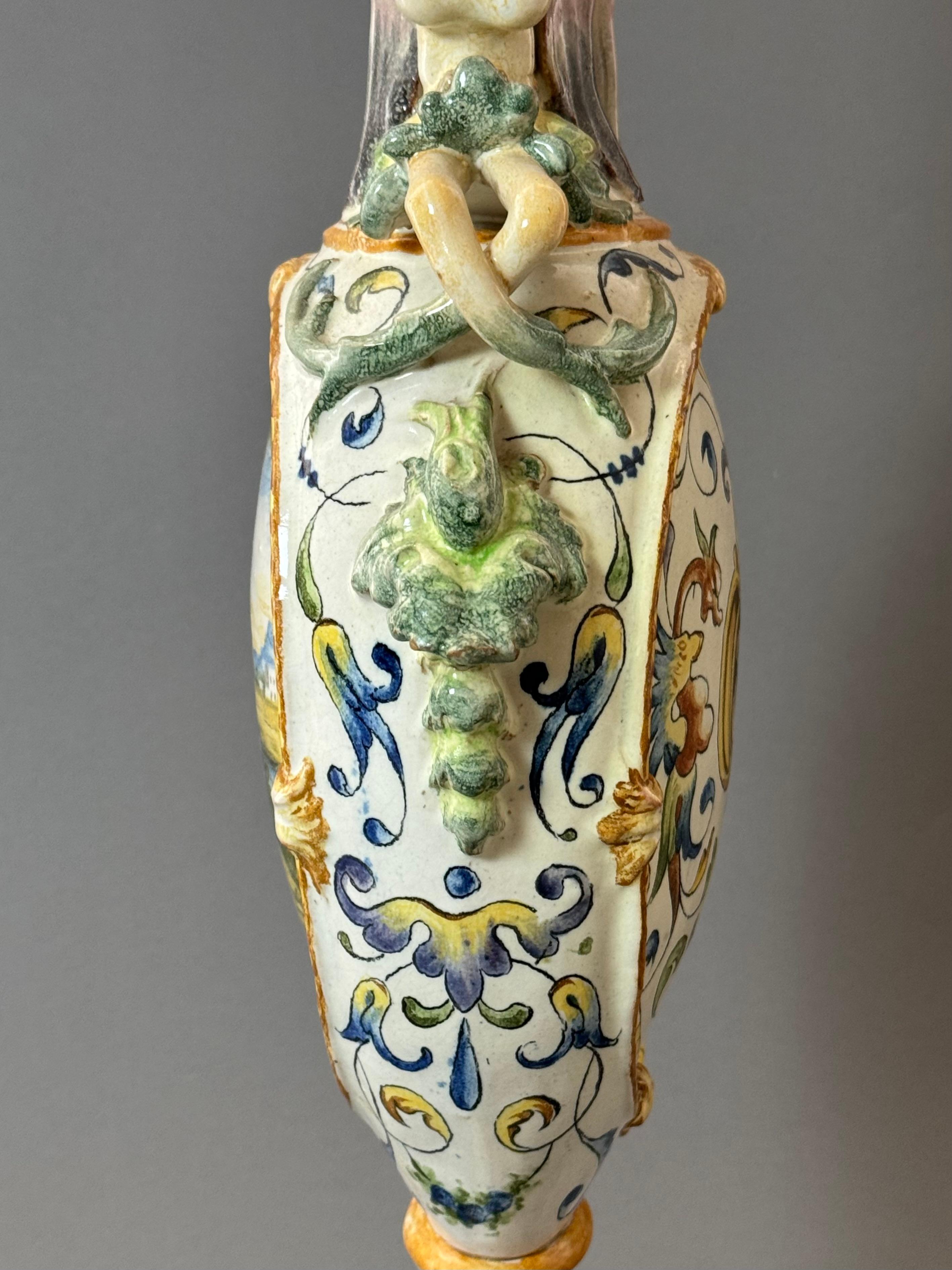 Anfora in ceramica maiolicata - seconda metà del XIX secolo in vendita 4