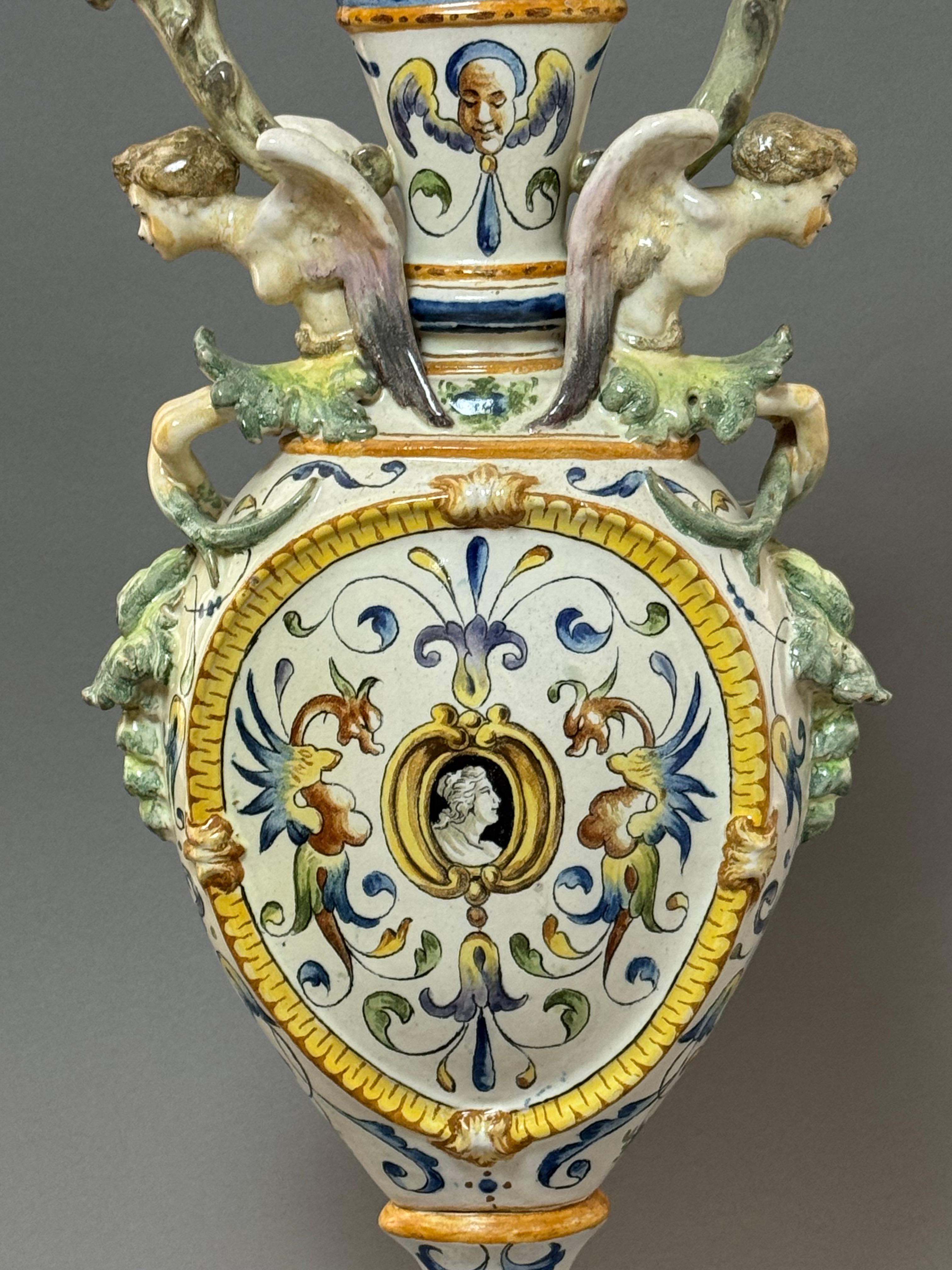 Anfora in ceramica maiolicata - seconda metà del XIX secolo in vendita 1