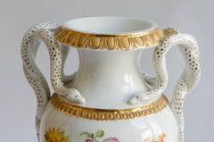 Anfora Meissen Porcelain Material