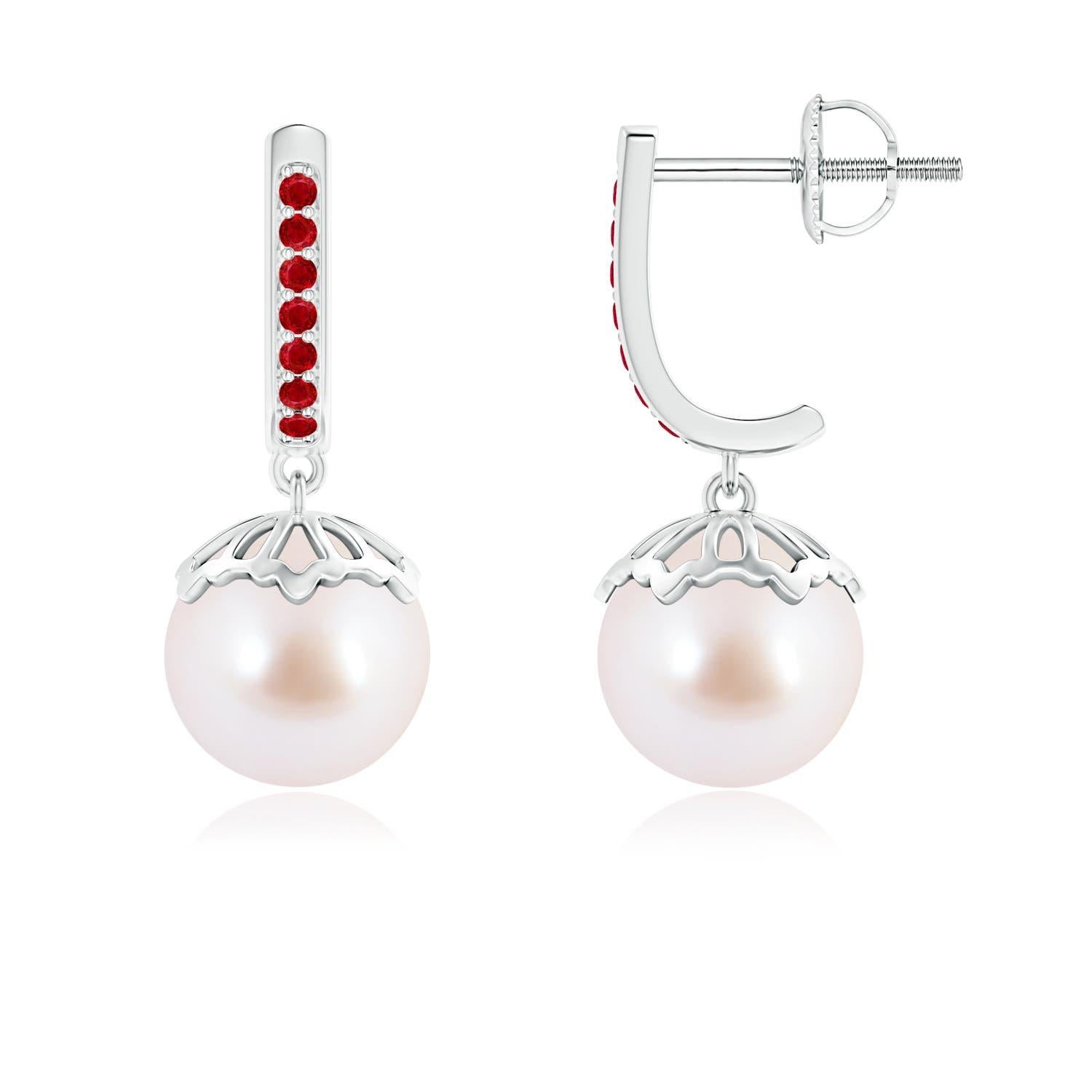 Donna Angara Classic - Orecchini pendenti con perle coltivate giapponesi Akoya e rubini in oro 14K in vendita