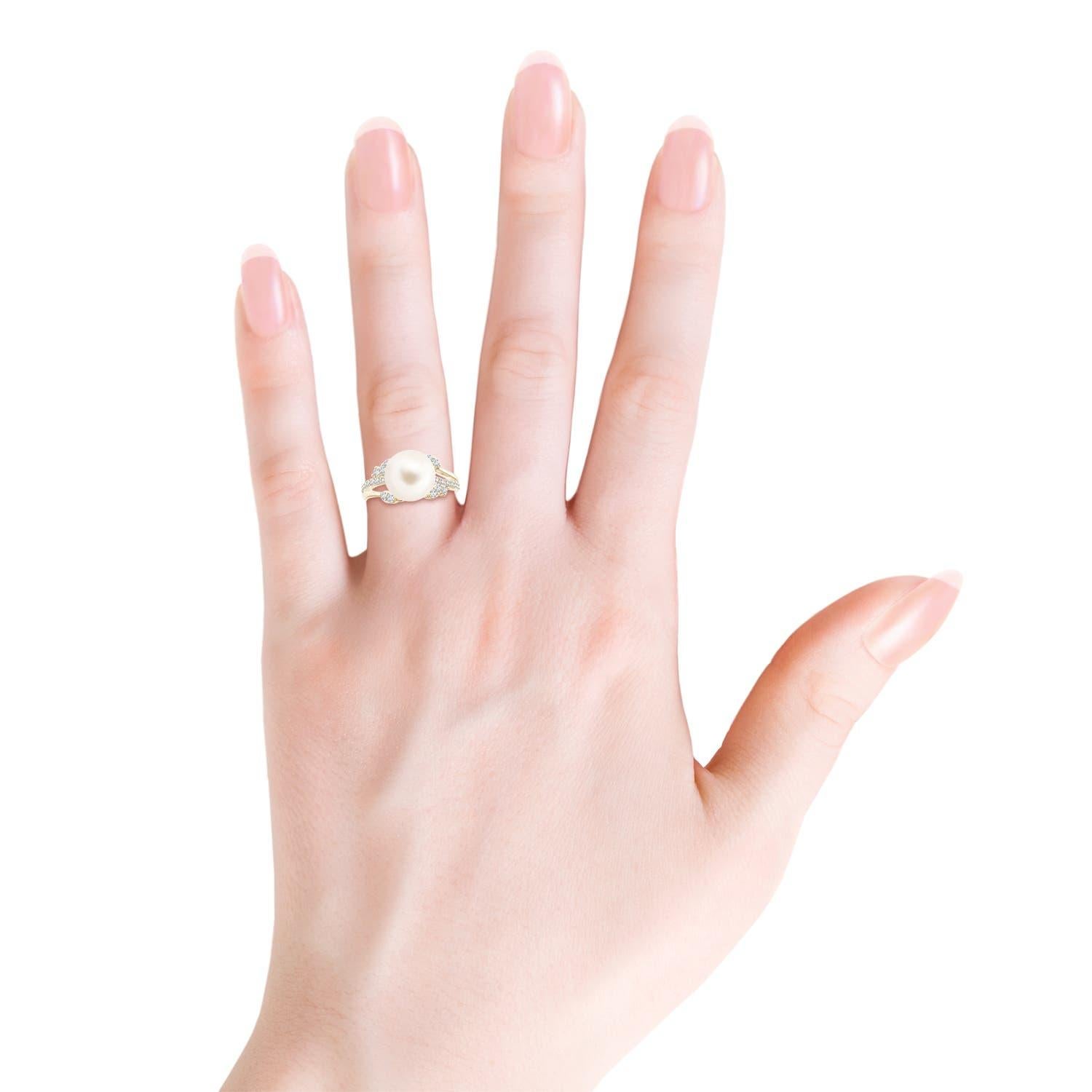 Angara Freshwater Cultured Pearl and Leaf Ring with Diamonds in 14K Solid Gold In New Condition For Sale In Los Angeles, CA
