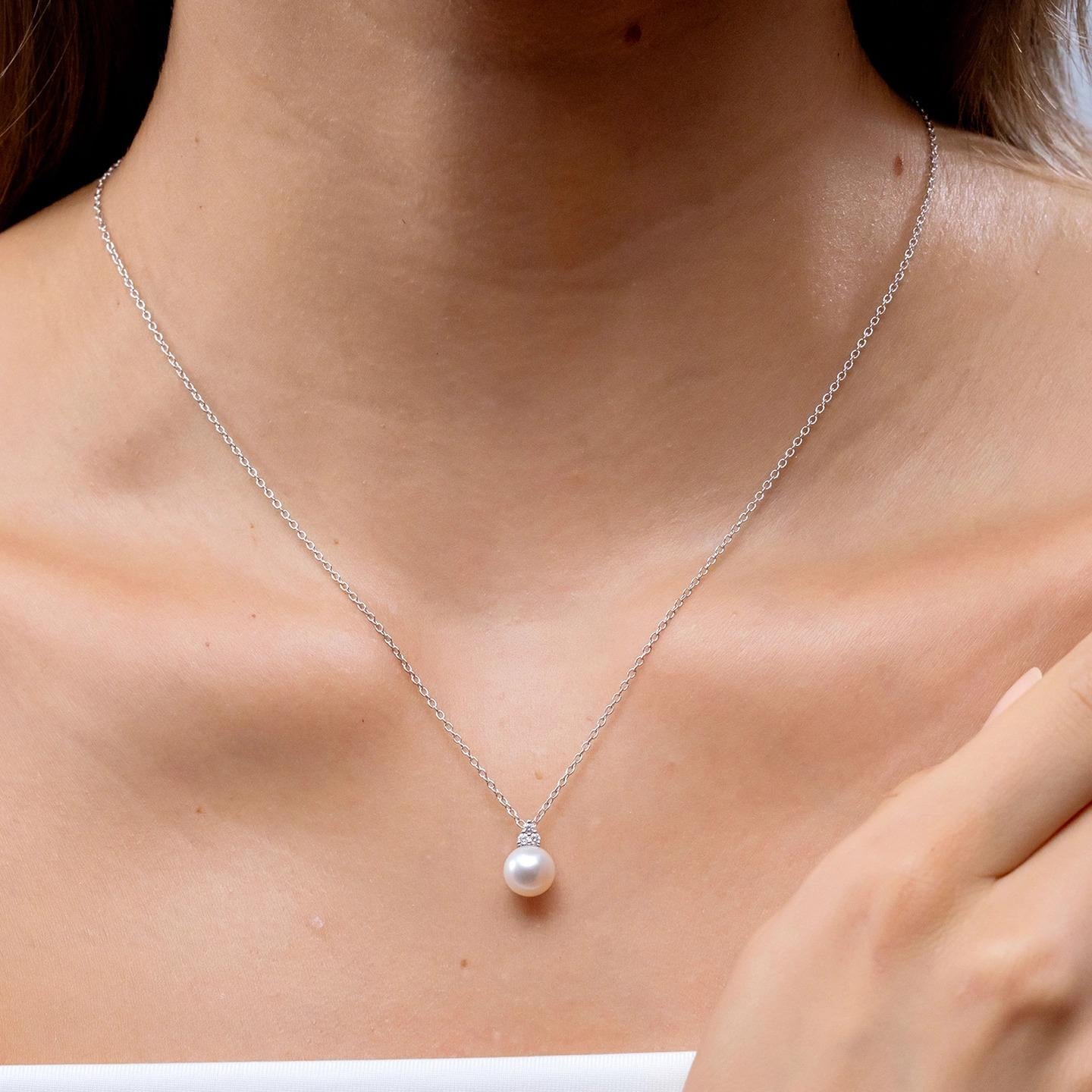 Colgante Angara de perla cultivada de agua dulce y trío de diamantes en oro rosa de 14 quilates Moderno en venta