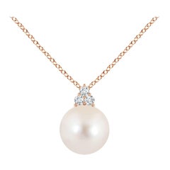 Colgante Angara de perla cultivada de agua dulce y trío de diamantes en oro rosa de 14 quilates