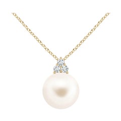 Pendentif en or jaune 14K avec perles de culture d'eau douce et trio de diamants Angara