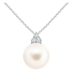 Colgante Angara de perla cultivada de agua dulce y trío de diamantes en platino para mujer