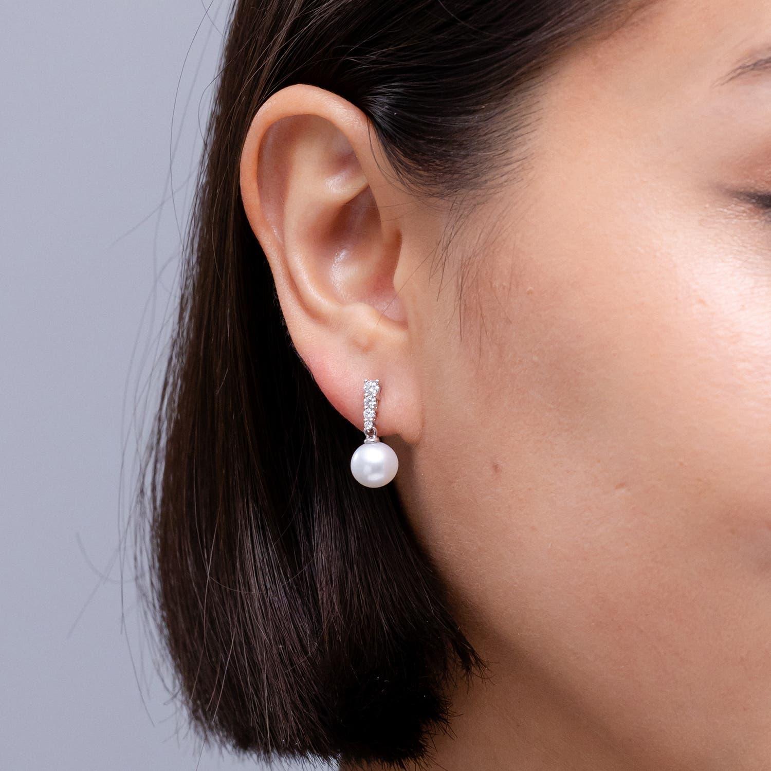 Moderne Angara Boucles d'oreilles en perles de culture d'eau douce avec diamants en or 14K pour femmes en vente